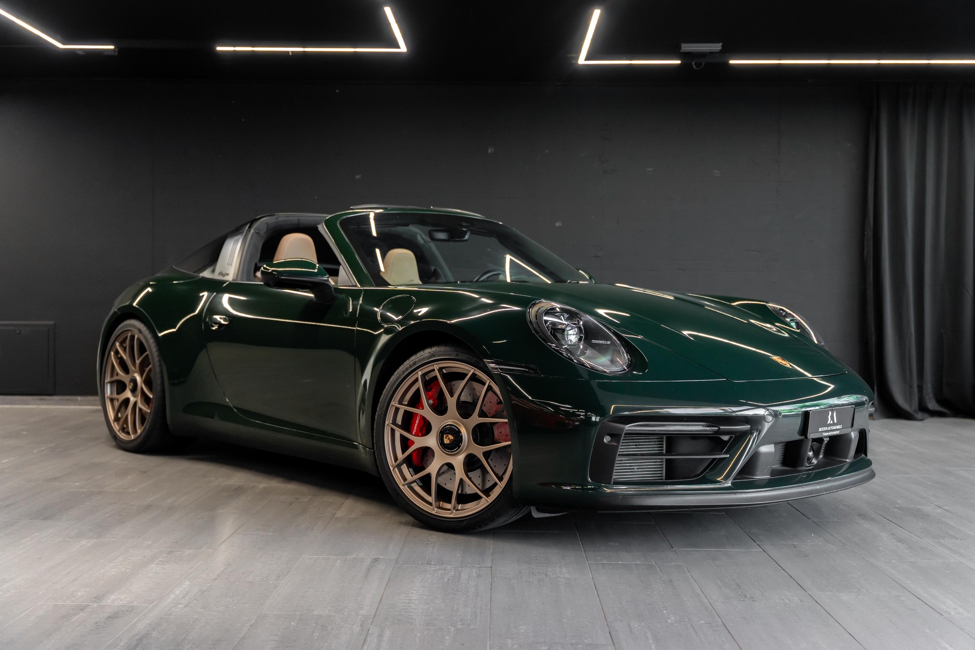 PORSCHE 911 Targa 4 GTS PDK / Porsche Approved / 8 Fach berädert uvm...