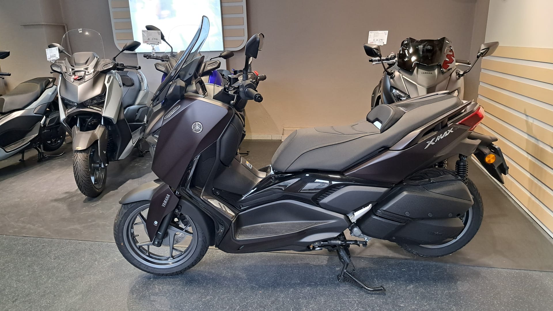 YAMAHA X-Max 300 Tech Max-image-2