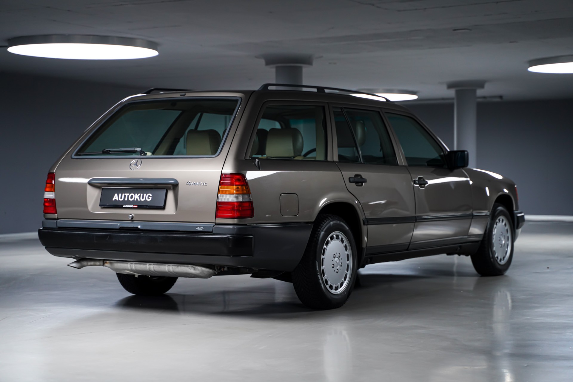 MERCEDES-BENZ 300 TE 4-Matic-image-4