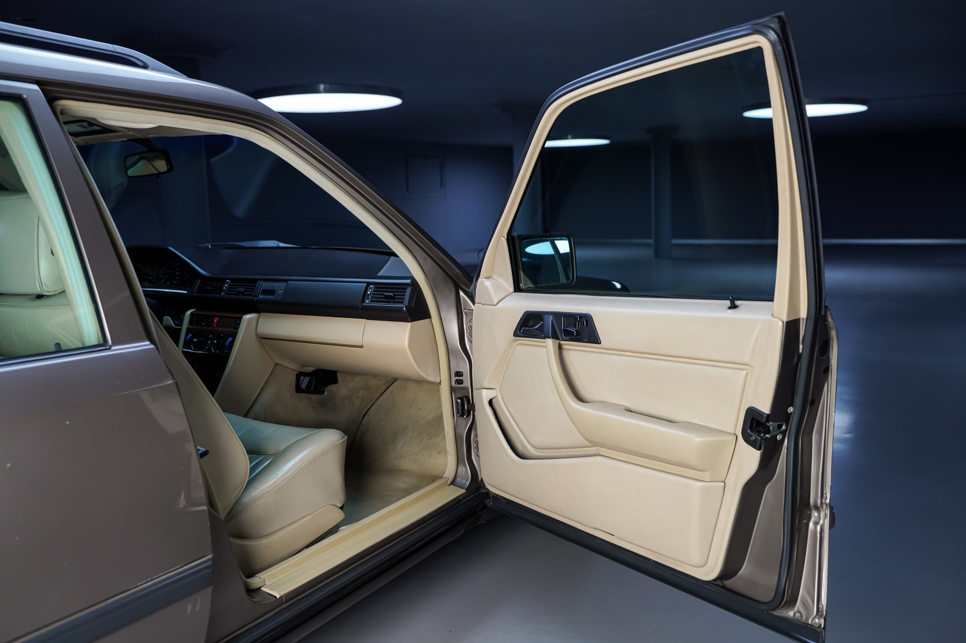 MERCEDES-BENZ 300 TE 4-Matic-image-18