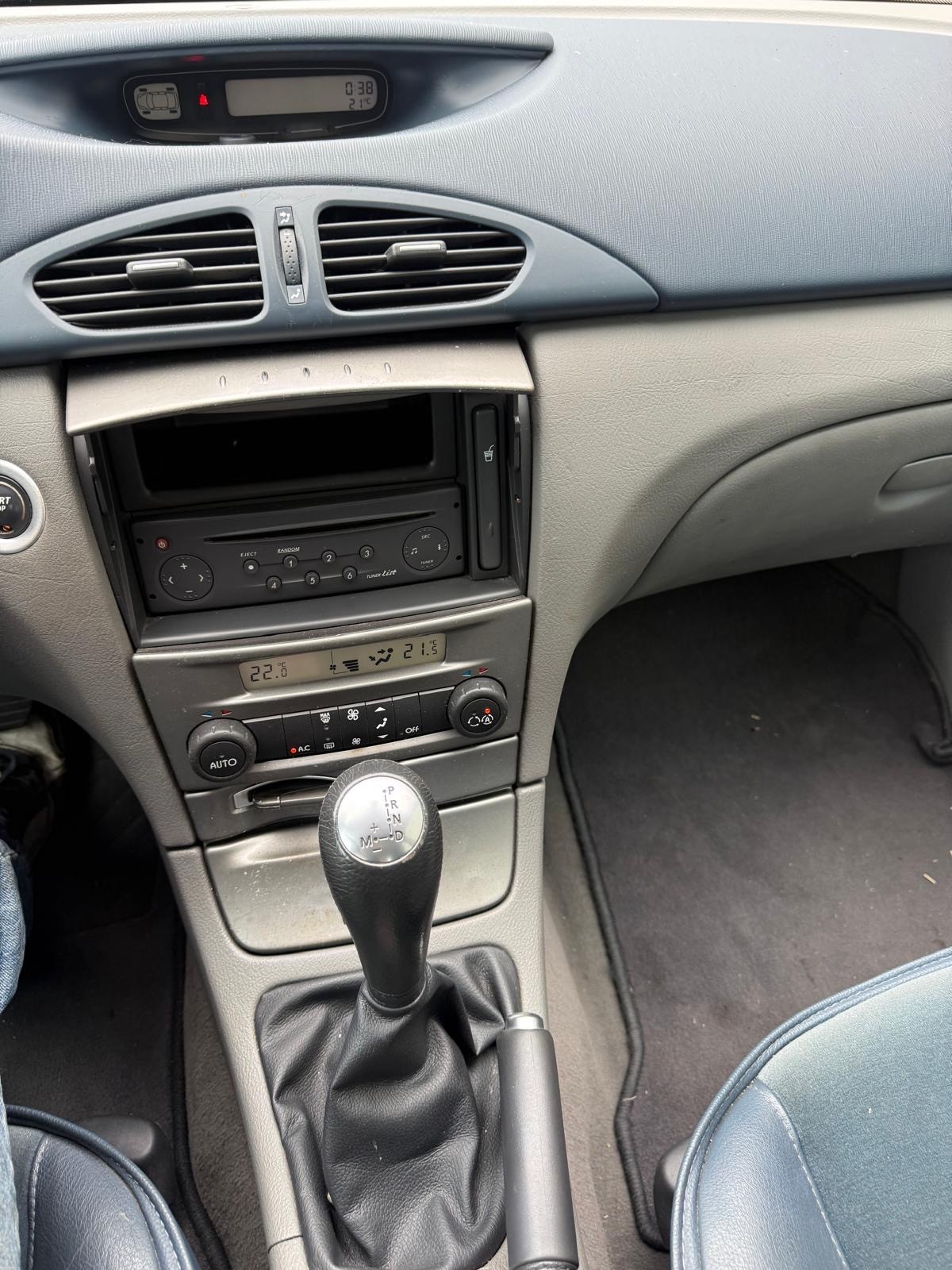 RENAULT Laguna 3.0 V6 24V Privilège Automatic-image-11