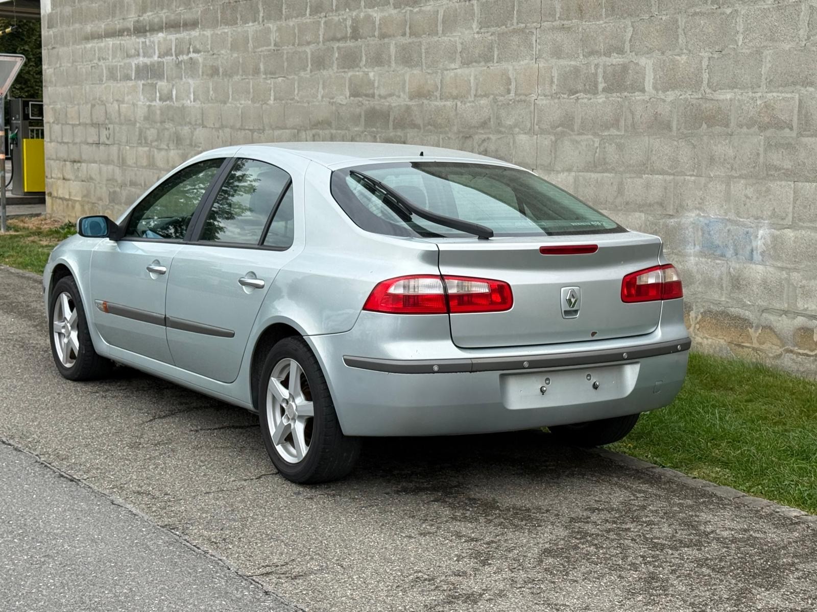 RENAULT Laguna 3.0 V6 24V Privilège Automatic-image-2