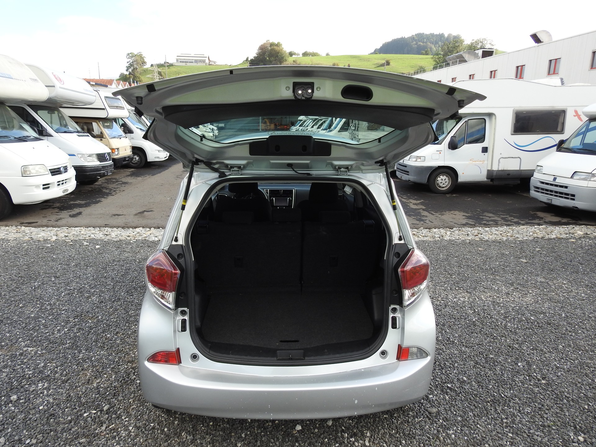 TOYOTA Verso-S 1.33 Linea Trend Multidrive S-image-9