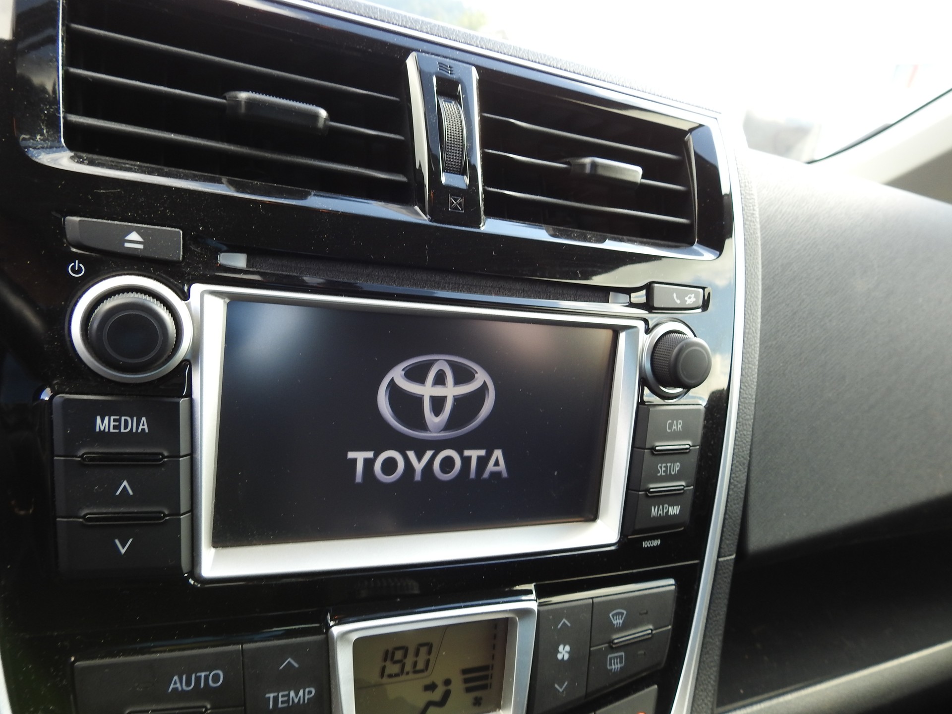 TOYOTA Verso-S 1.33 Linea Trend Multidrive S-image-20