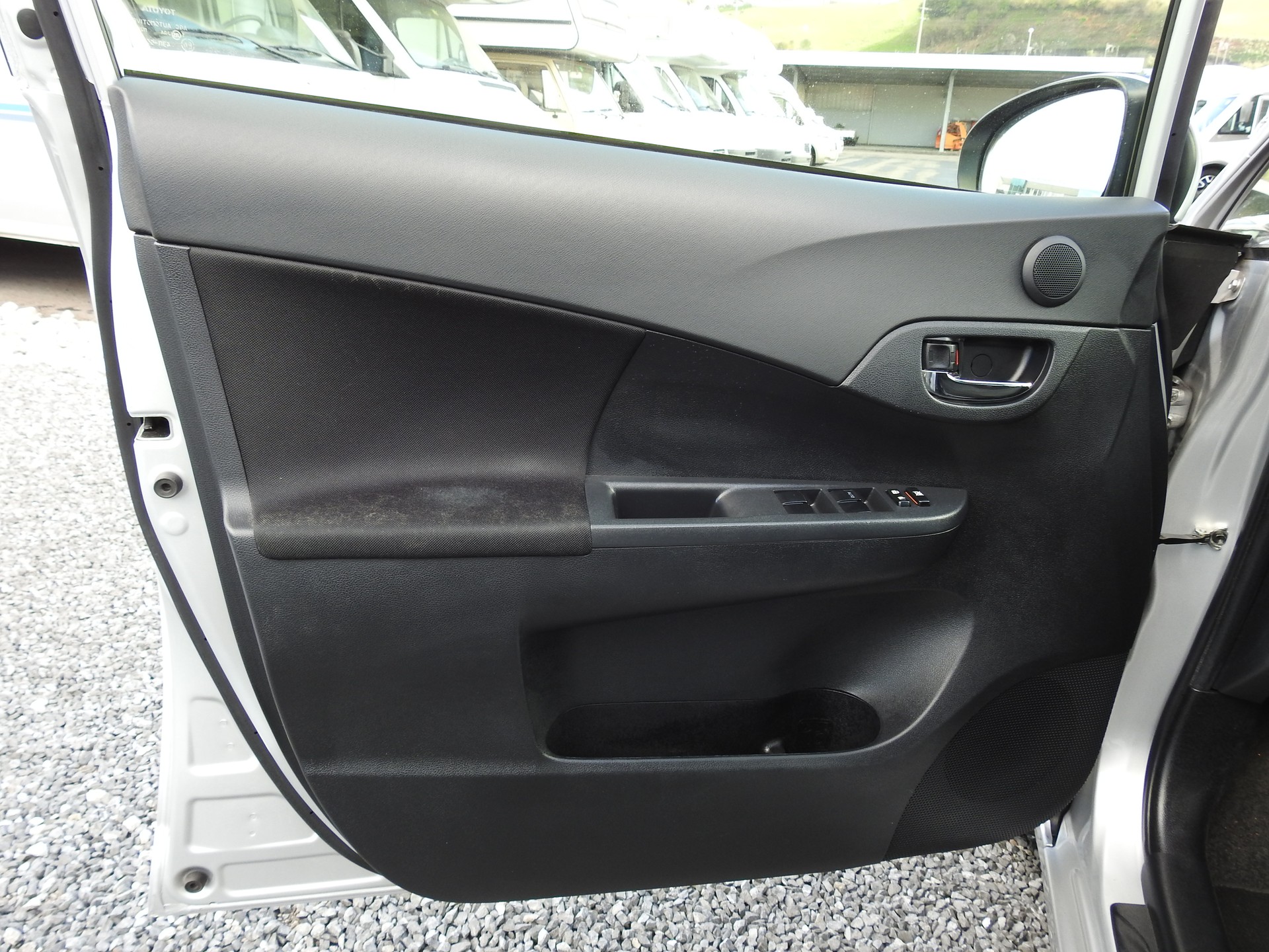 TOYOTA Verso-S 1.33 Linea Trend Multidrive S-image-10
