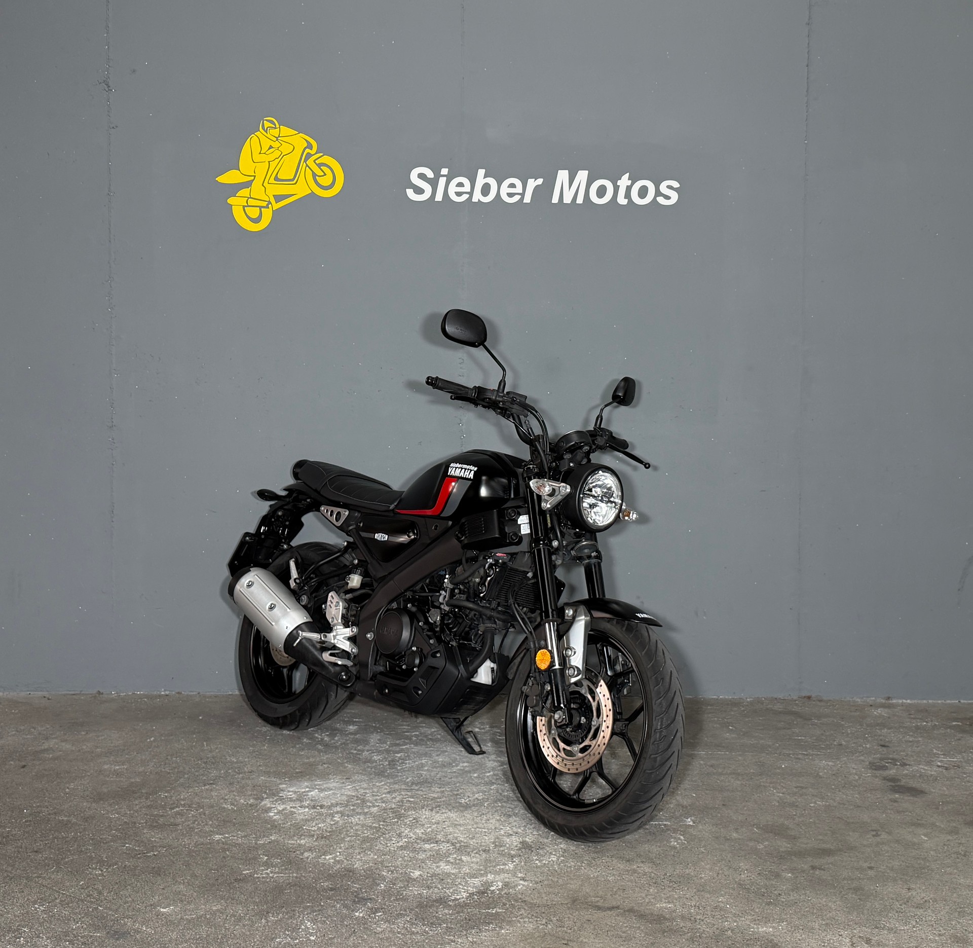 YAMAHA XSR 125-image-1
