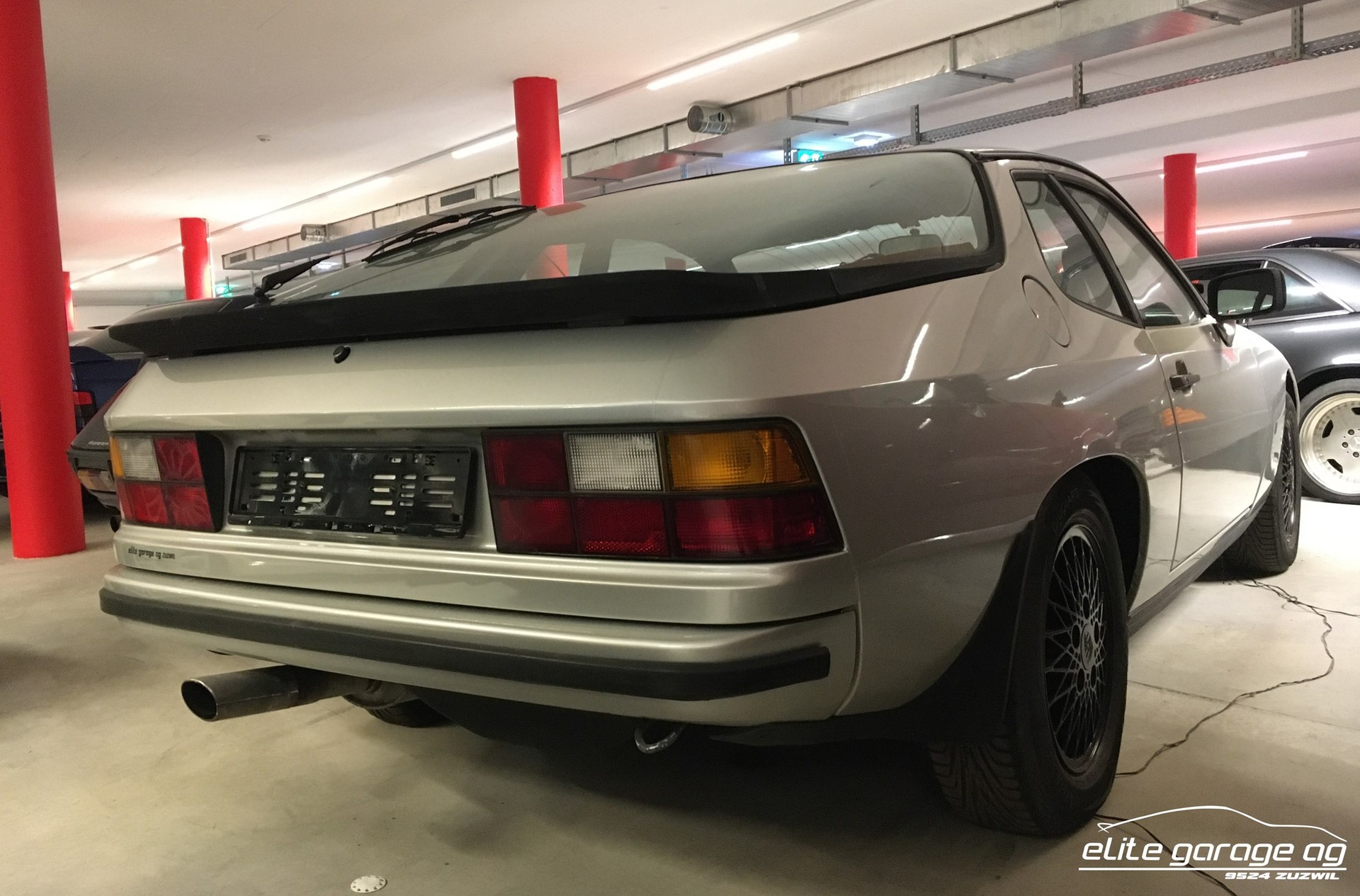 PORSCHE 924 Turbo-image-3