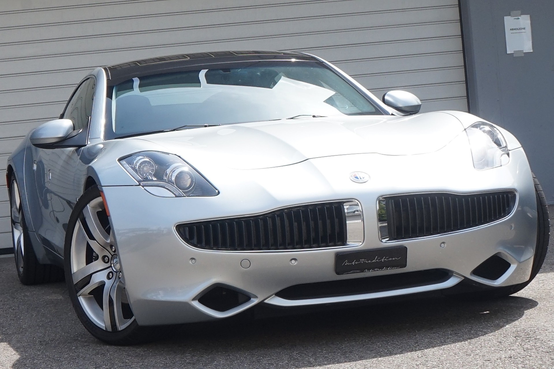 FISKER Karma Sport-showroom-element-1