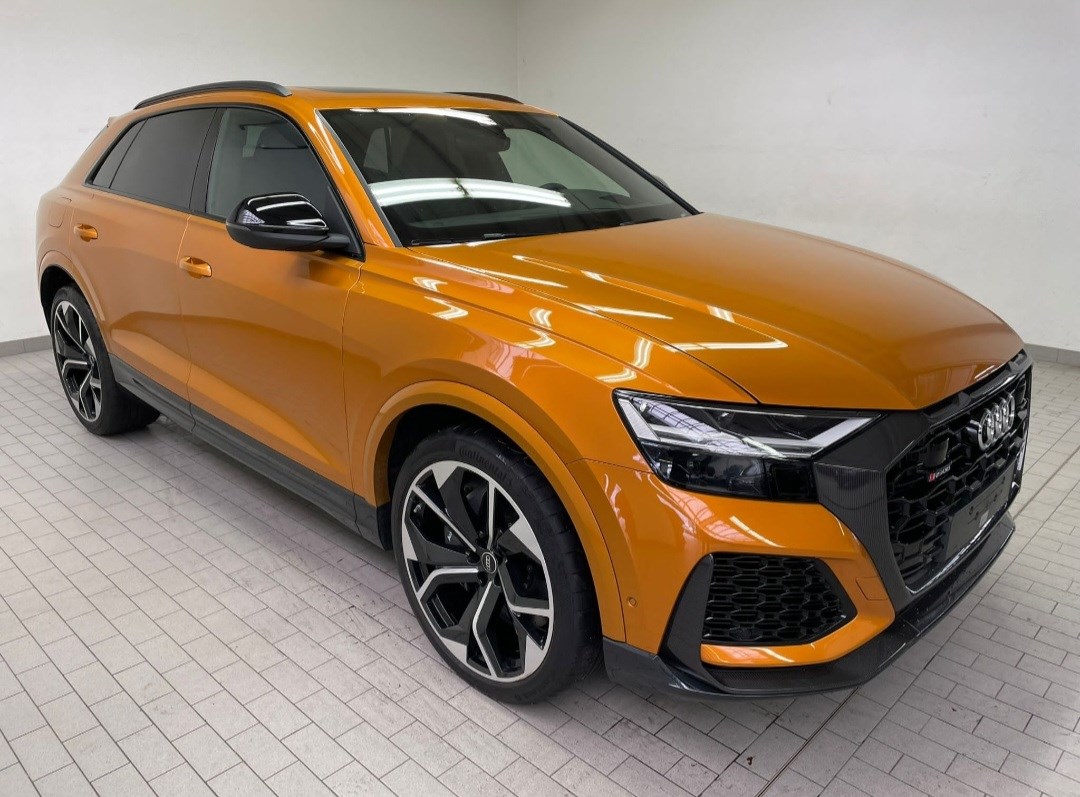 AUDI RSQ8 KERAMIK-PANO-CARBON-showroom-element-1