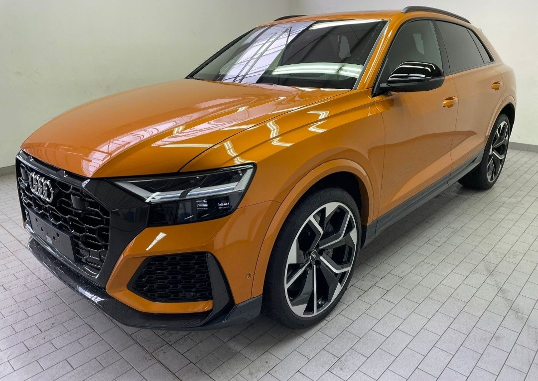 AUDI RSQ8 KERAMIK-PANO-CARBON-showroom-element-2