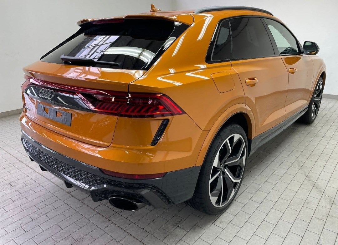AUDI RSQ8 KERAMIK-PANO-CARBON-showroom-element-3