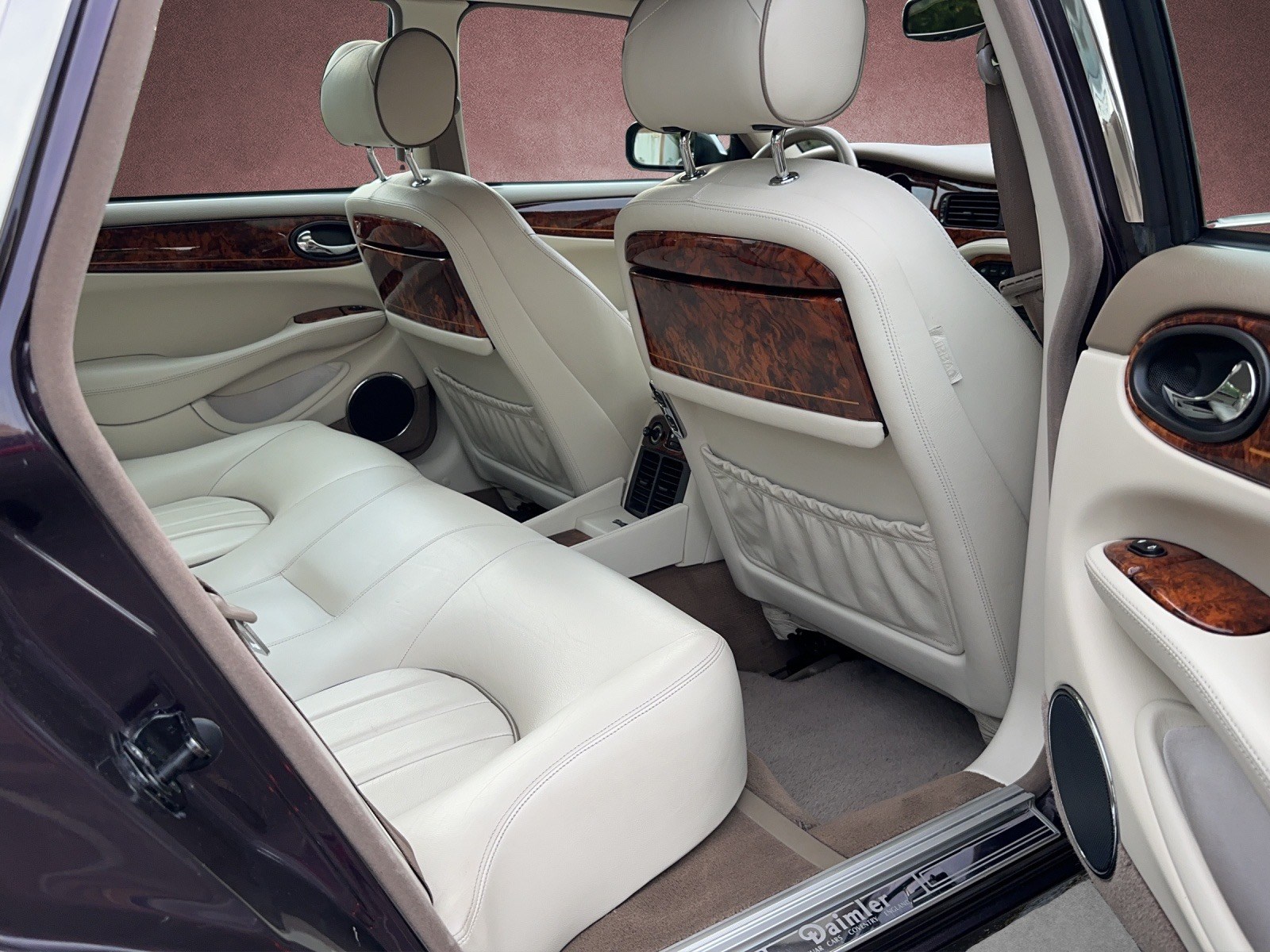 DAIMLER V8 4.0 284 PS-image-12