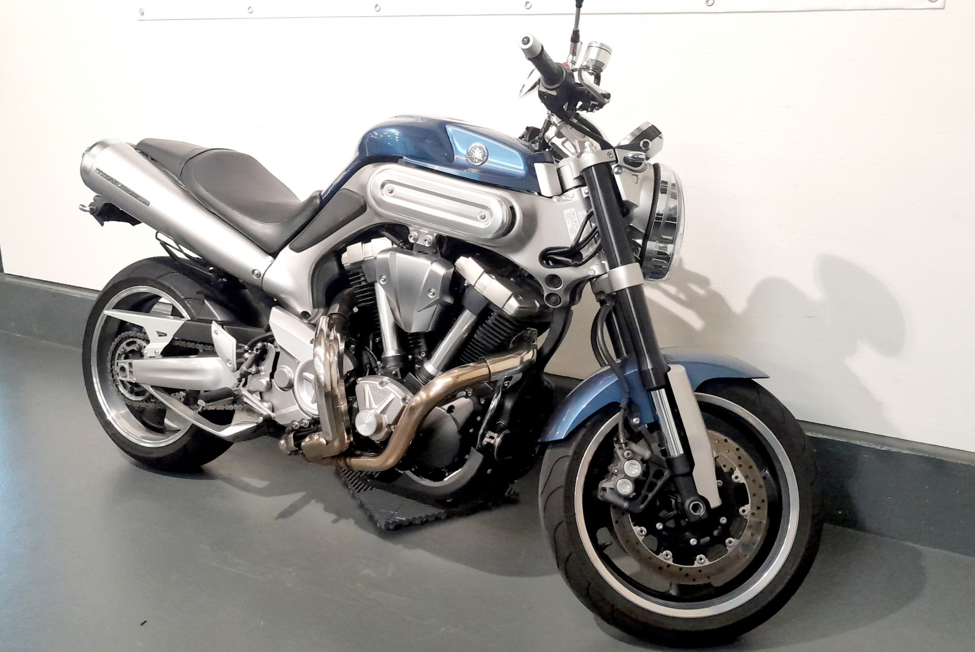 YAMAHA MT-01-image-1