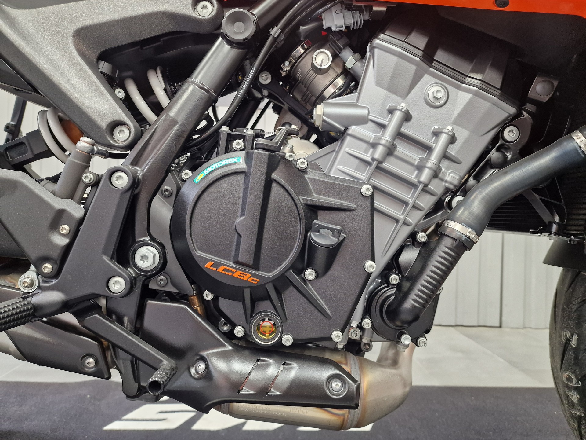 KTM 990 Duke-image-4