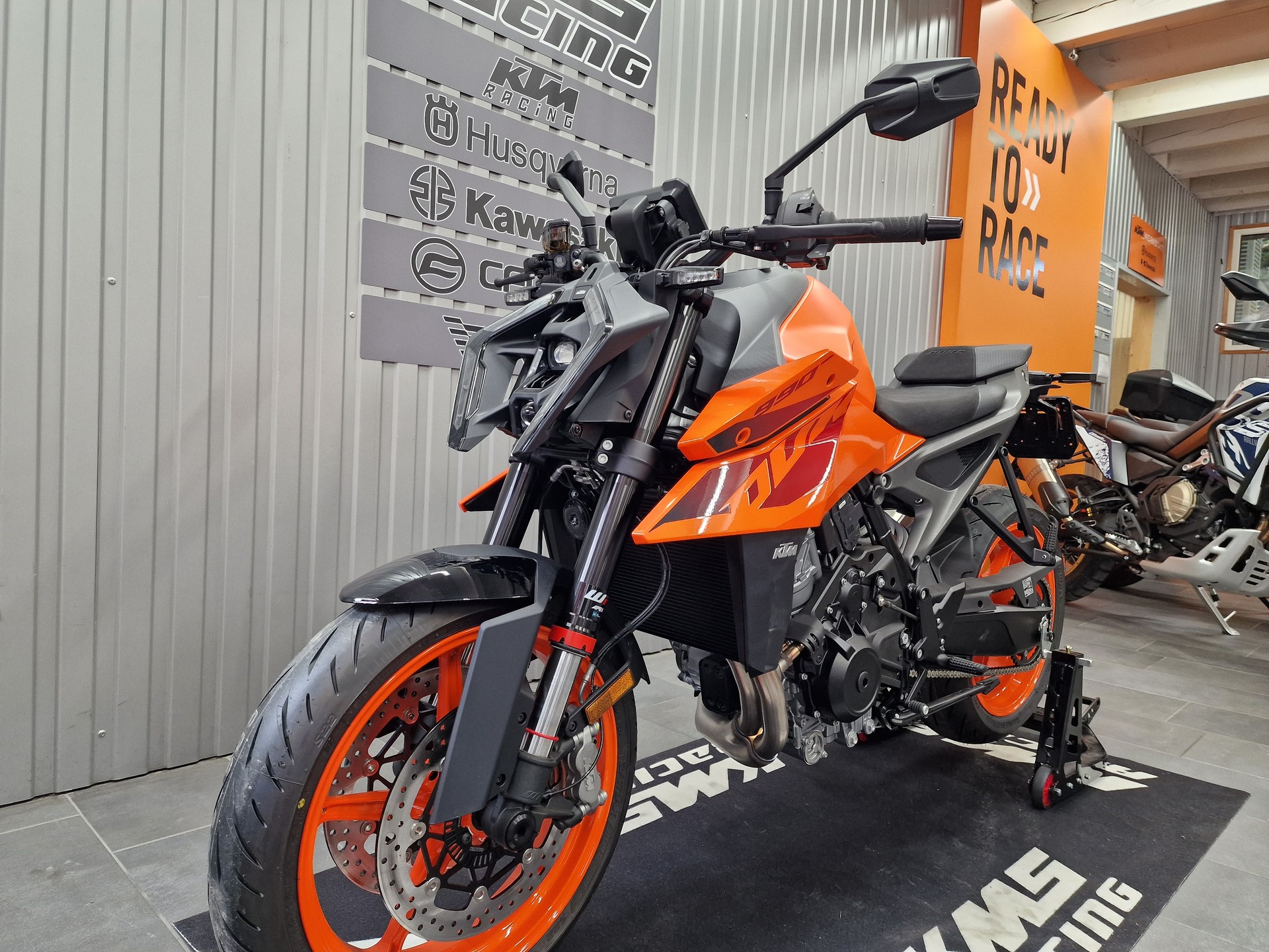 KTM 990 Duke-image-7