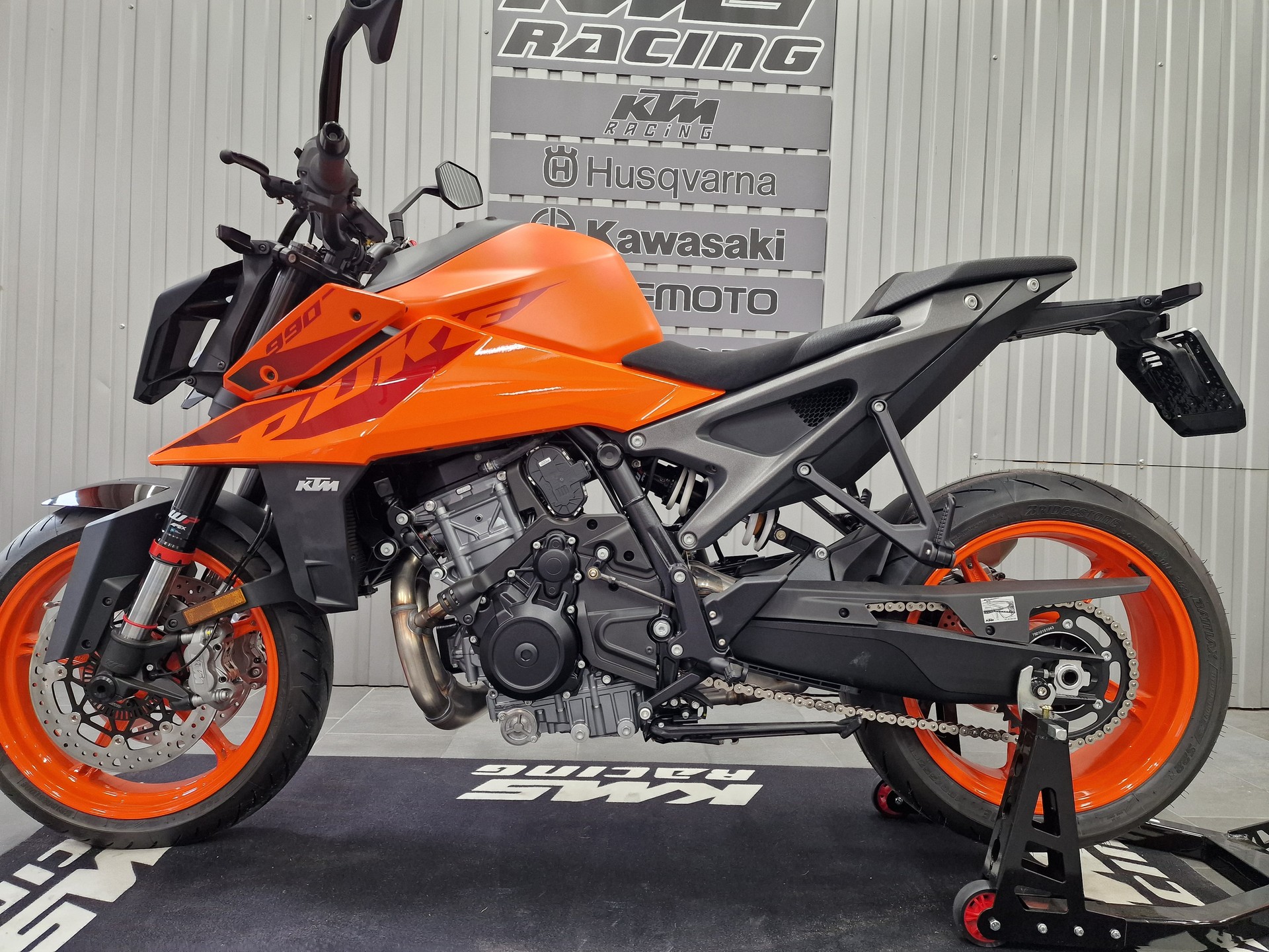 KTM 990 Duke-image-6