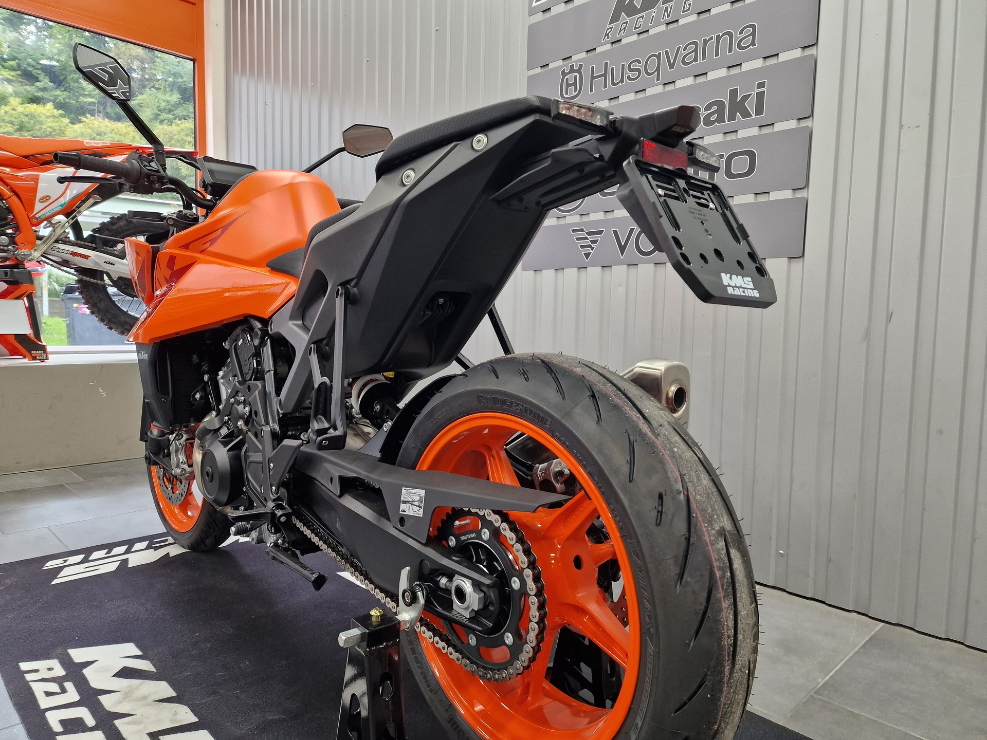 KTM 990 Duke-image-8