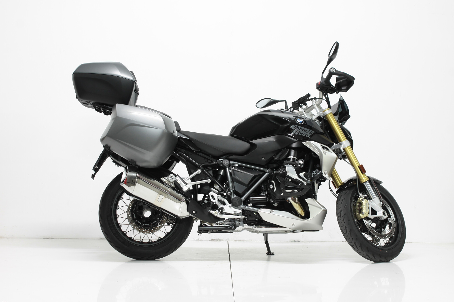 BMW R 1250 R Triple Black-image-2