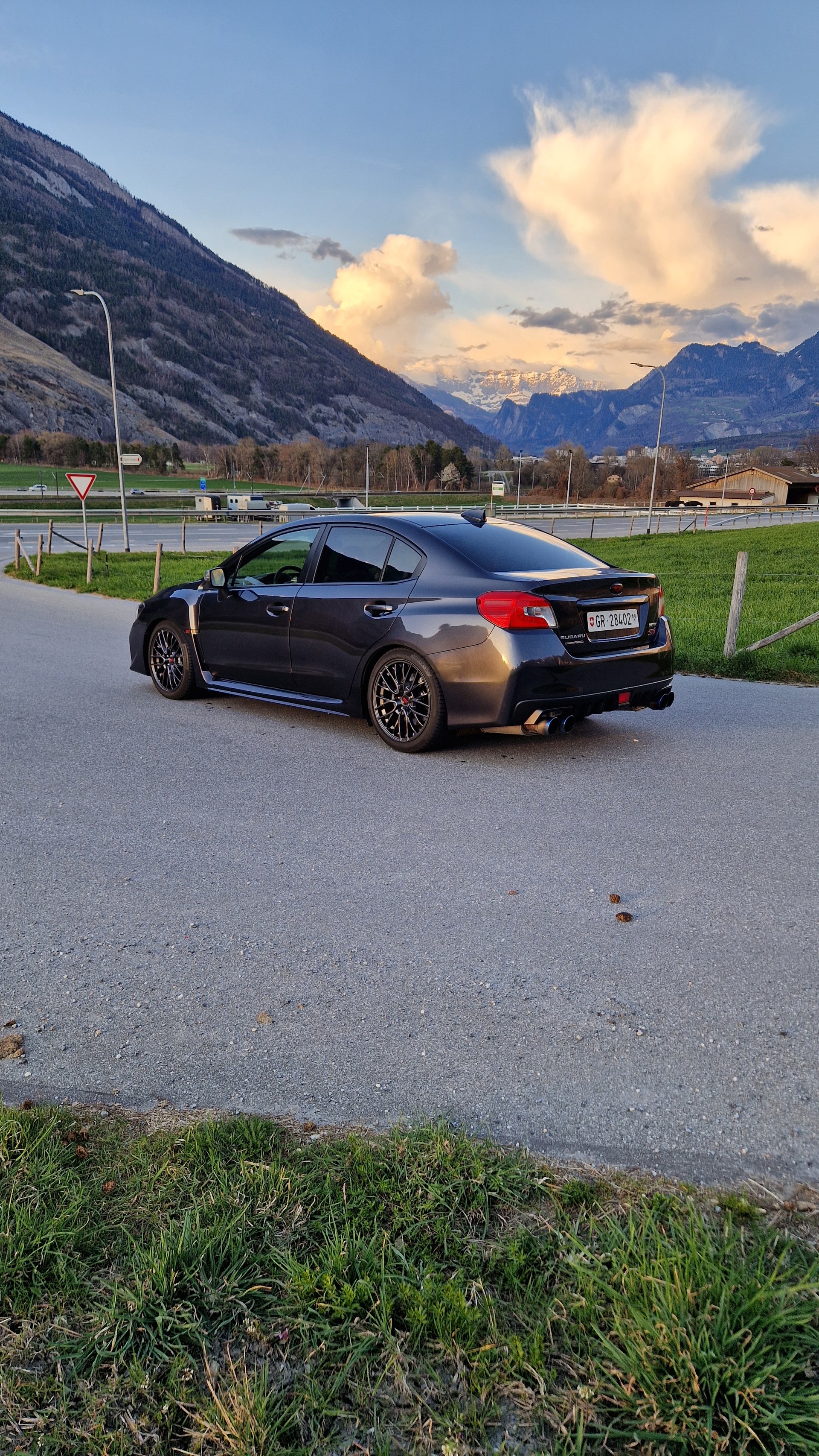 SUBARU WRX 2.5 Turbo 4WD STI Luxury S-image-3