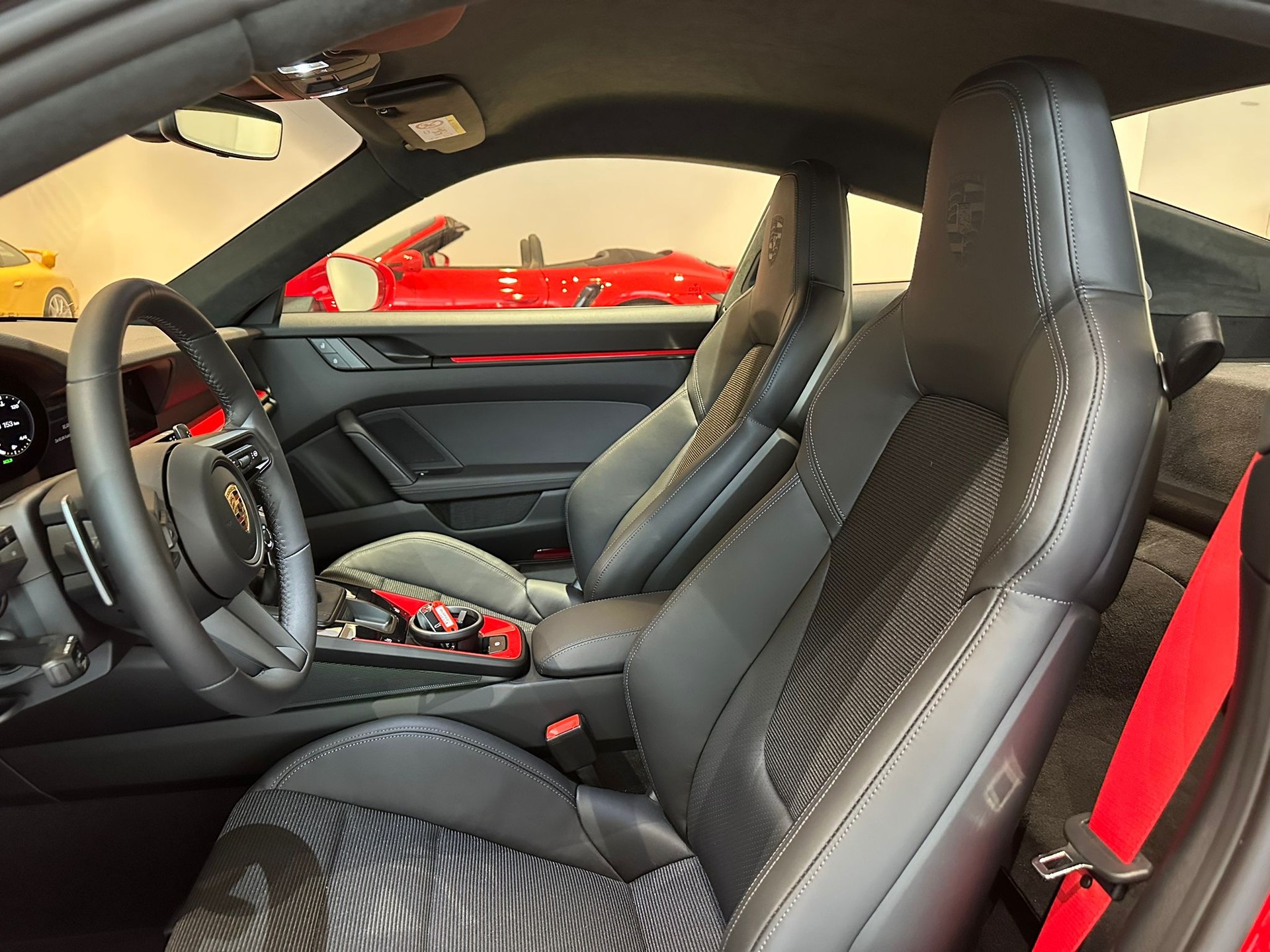 PORSCHE 911 GT3 Touring PDK-image-7