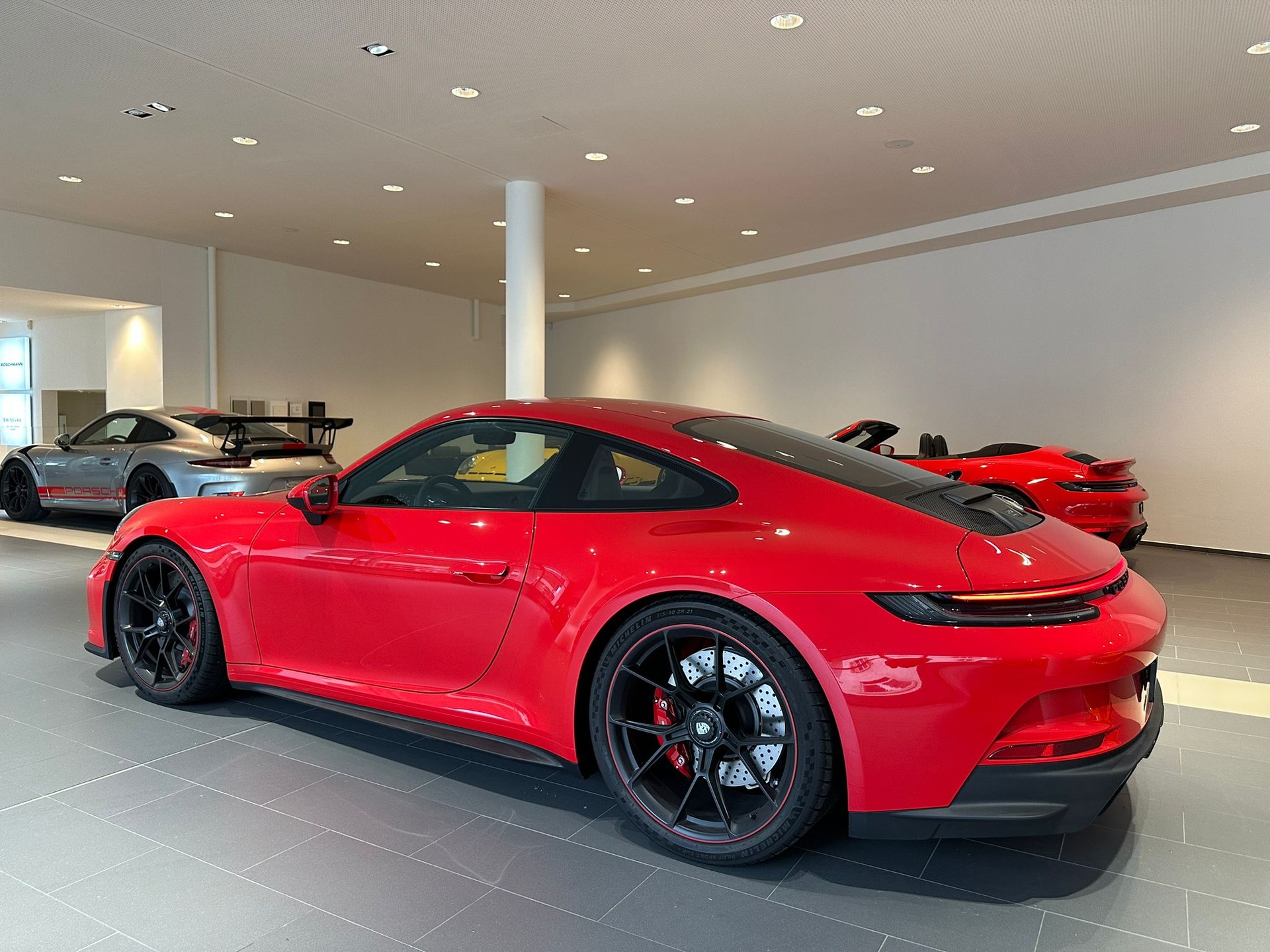 PORSCHE 911 GT3 Touring PDK-image-4