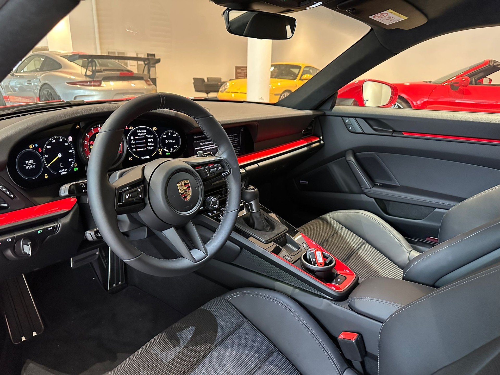 PORSCHE 911 GT3 Touring PDK-image-10