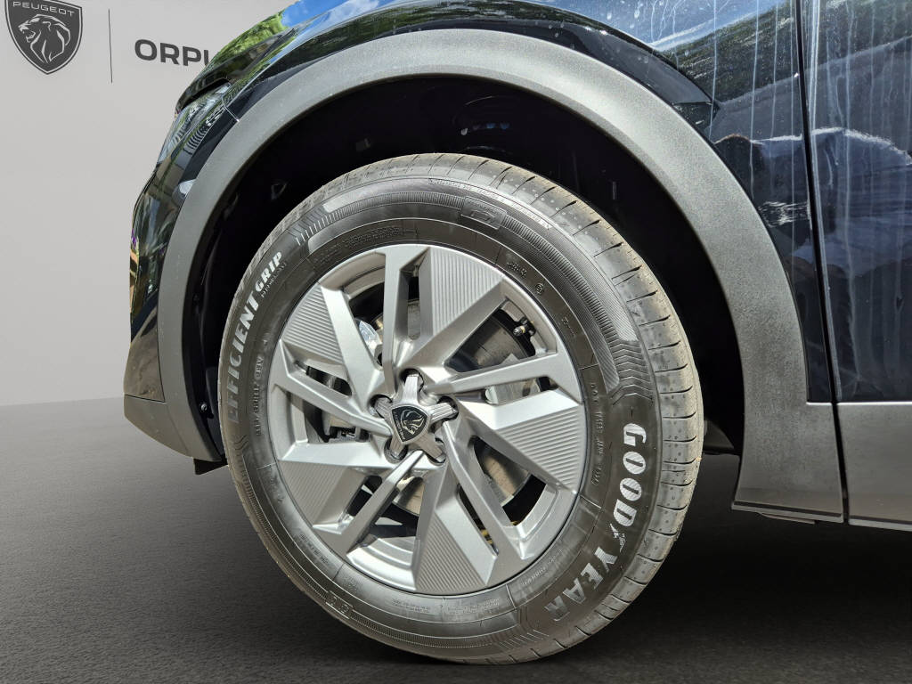 PEUGEOT 408 1.6 PHEV 180 Allure-image-5