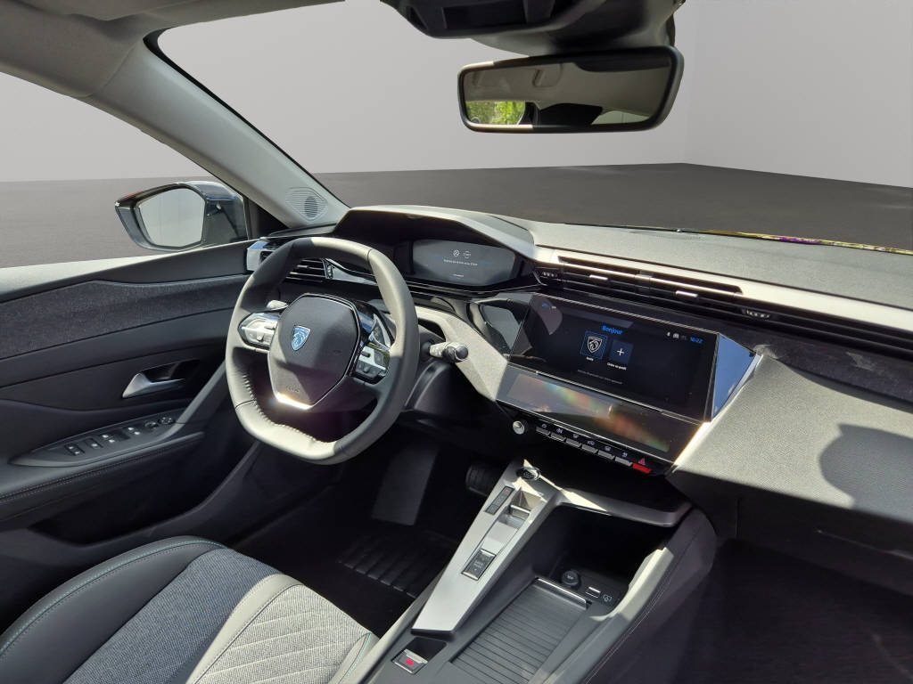 PEUGEOT 408 1.6 PHEV 180 Allure-image-6