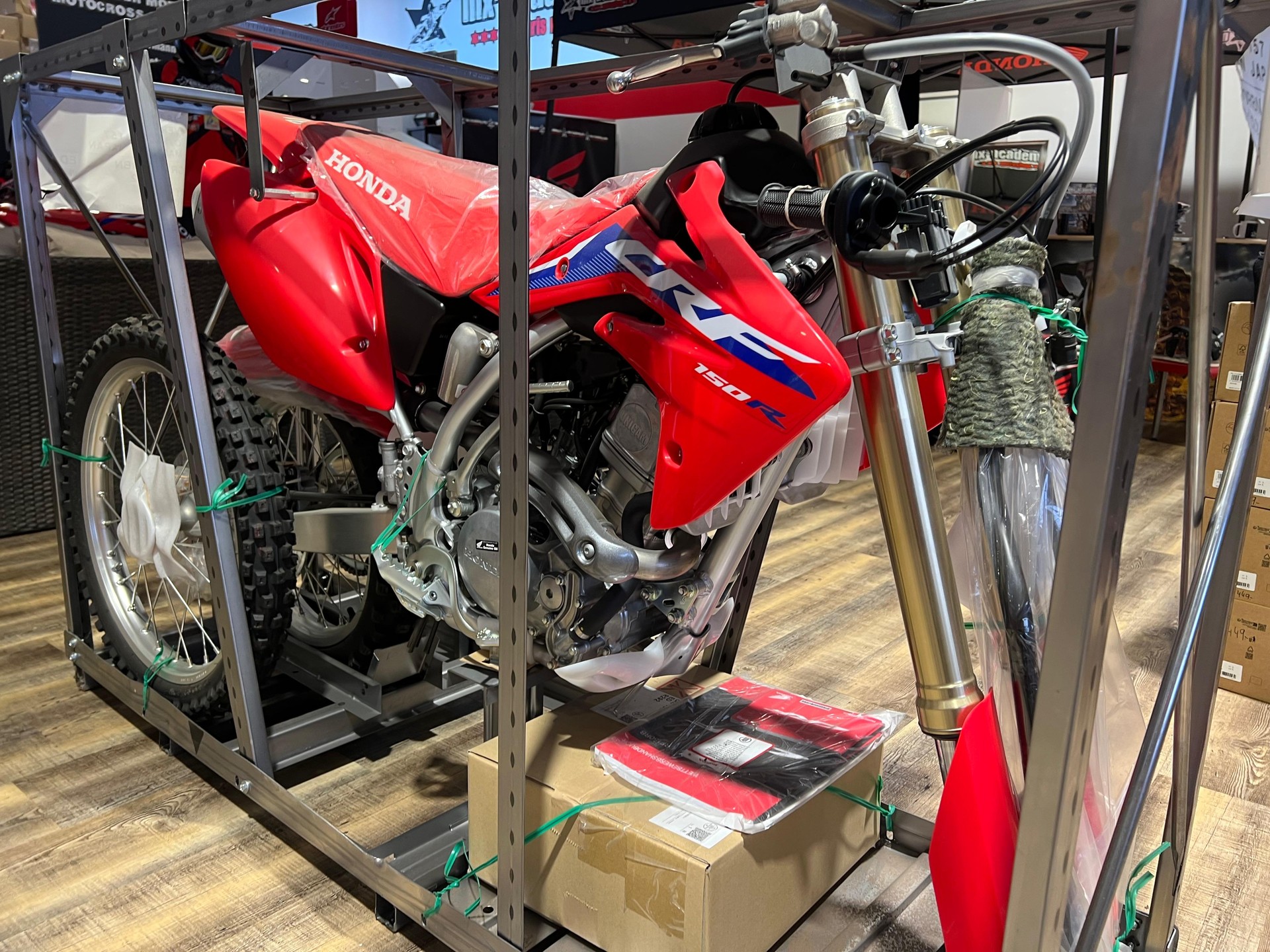 HONDA ** CRF150R ** Neufahrzeug in Kiste-image-6