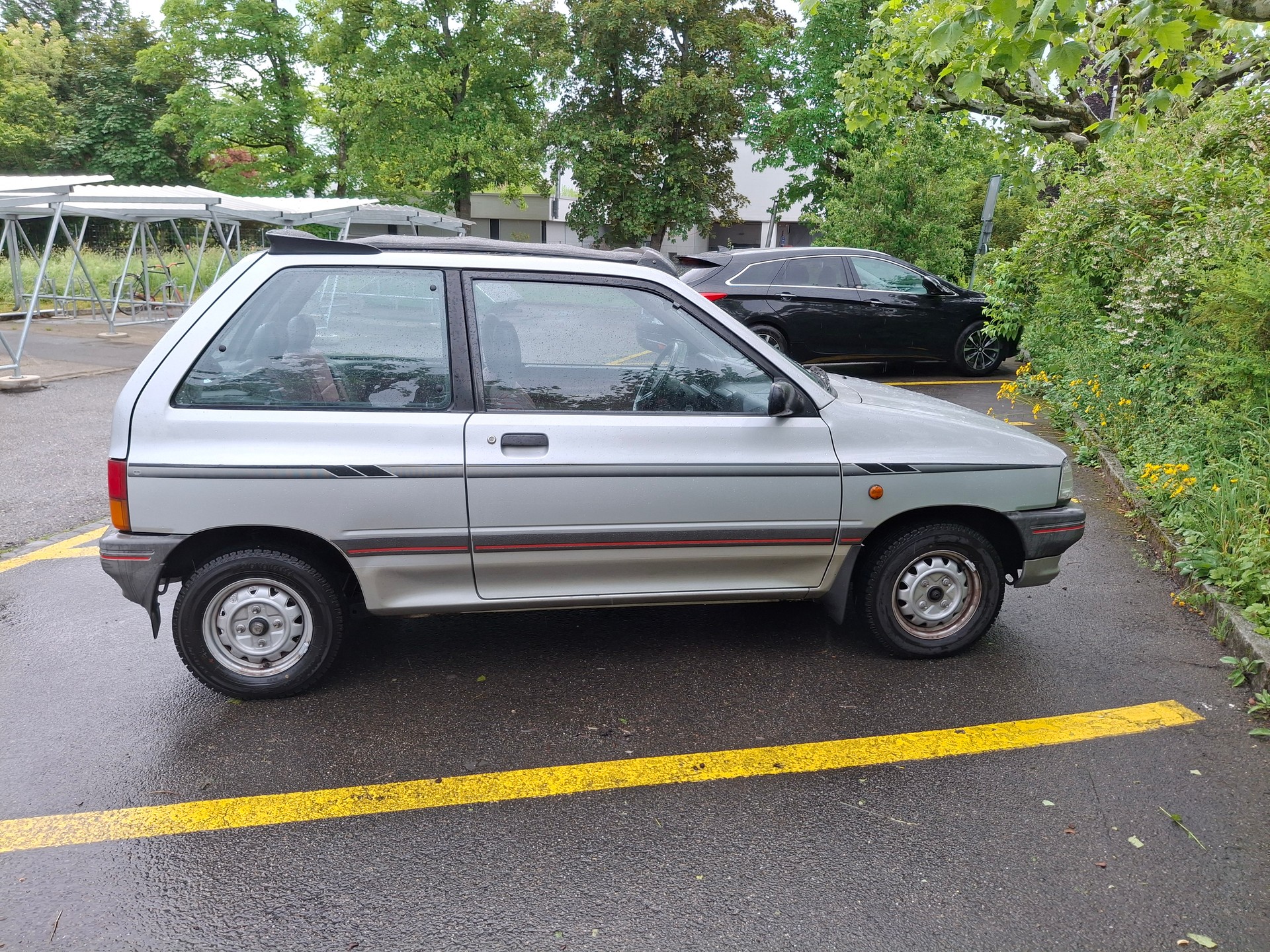 MAZDA 121 1.3 LX Canvas Top-image-1