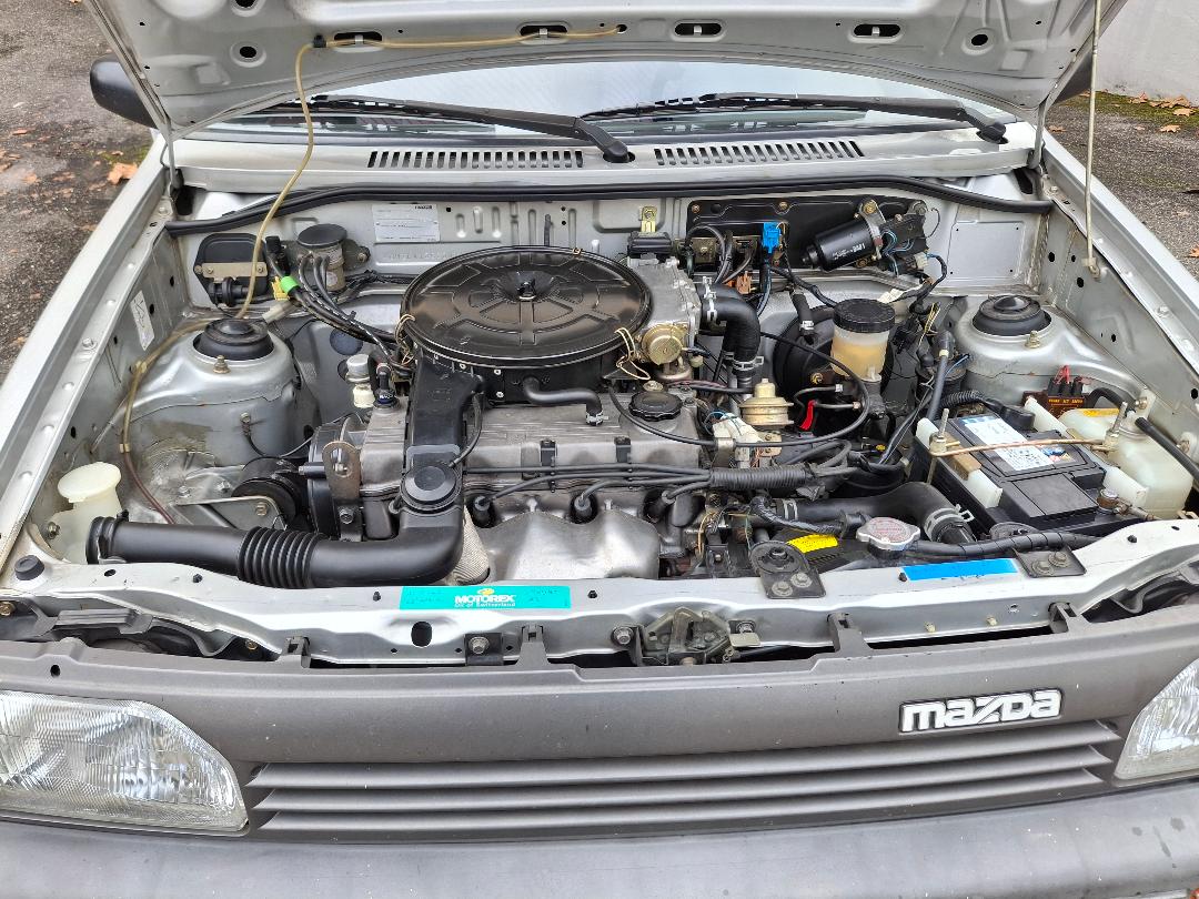 MAZDA 121 1.3 LX Canvas Top-image-3