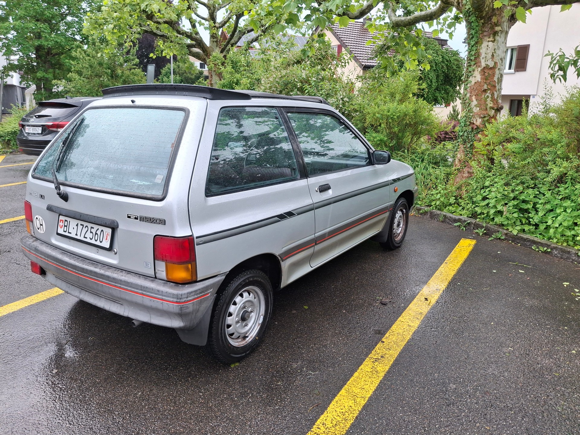 MAZDA 121 1.3 LX Canvas Top-image-2