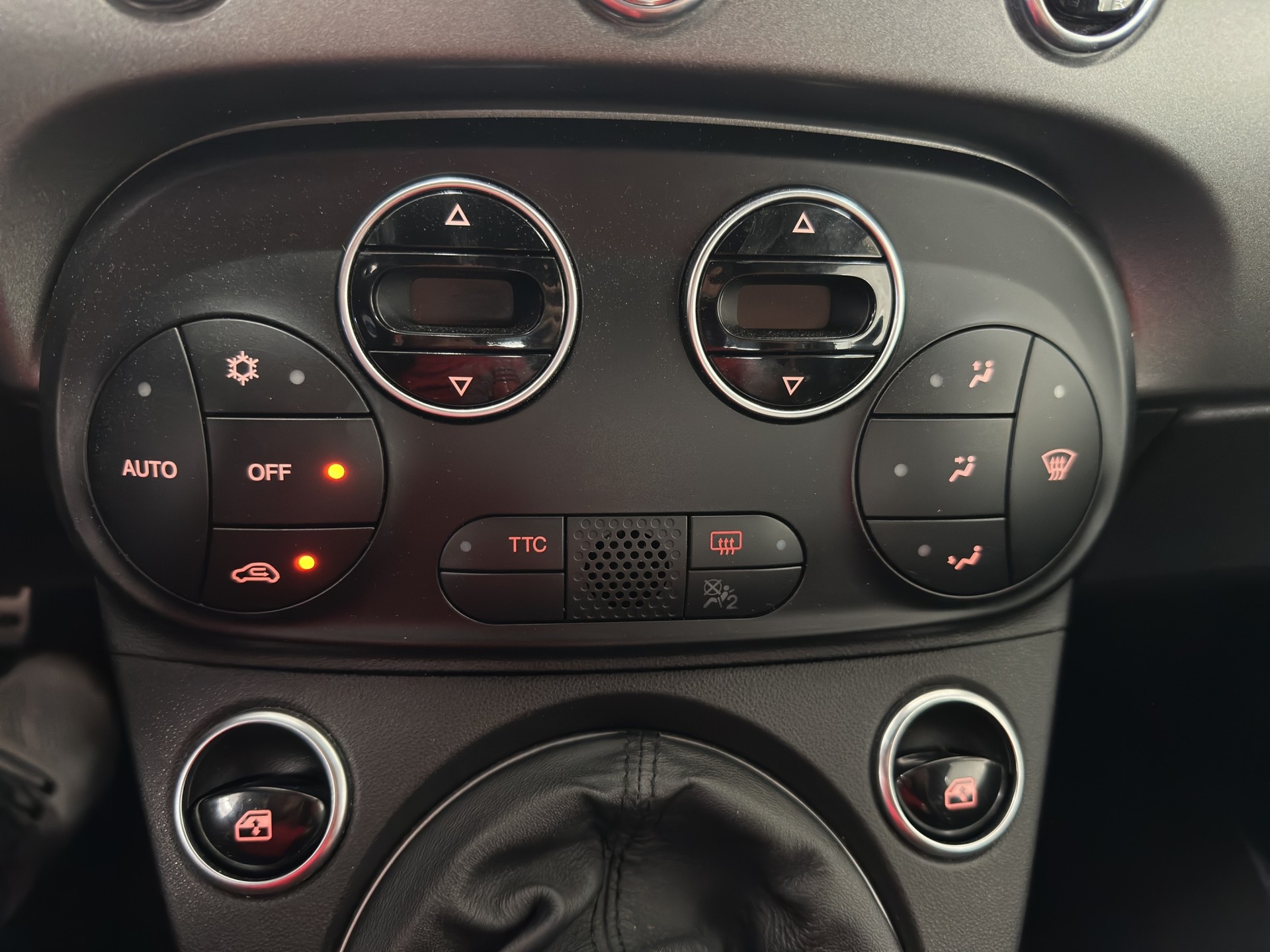 FIAT 595 1.4 16V Turbo Abarth Pista-image-24