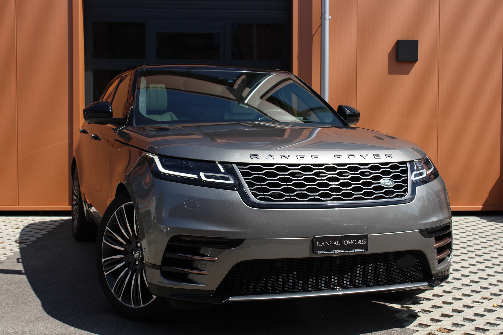 LAND ROVER Range Rover Velar D 300 First Edition Automatic - "Toit Ouvrant * Son Meridian * 8 Roues * Sièges Electriques avec Mémoire"