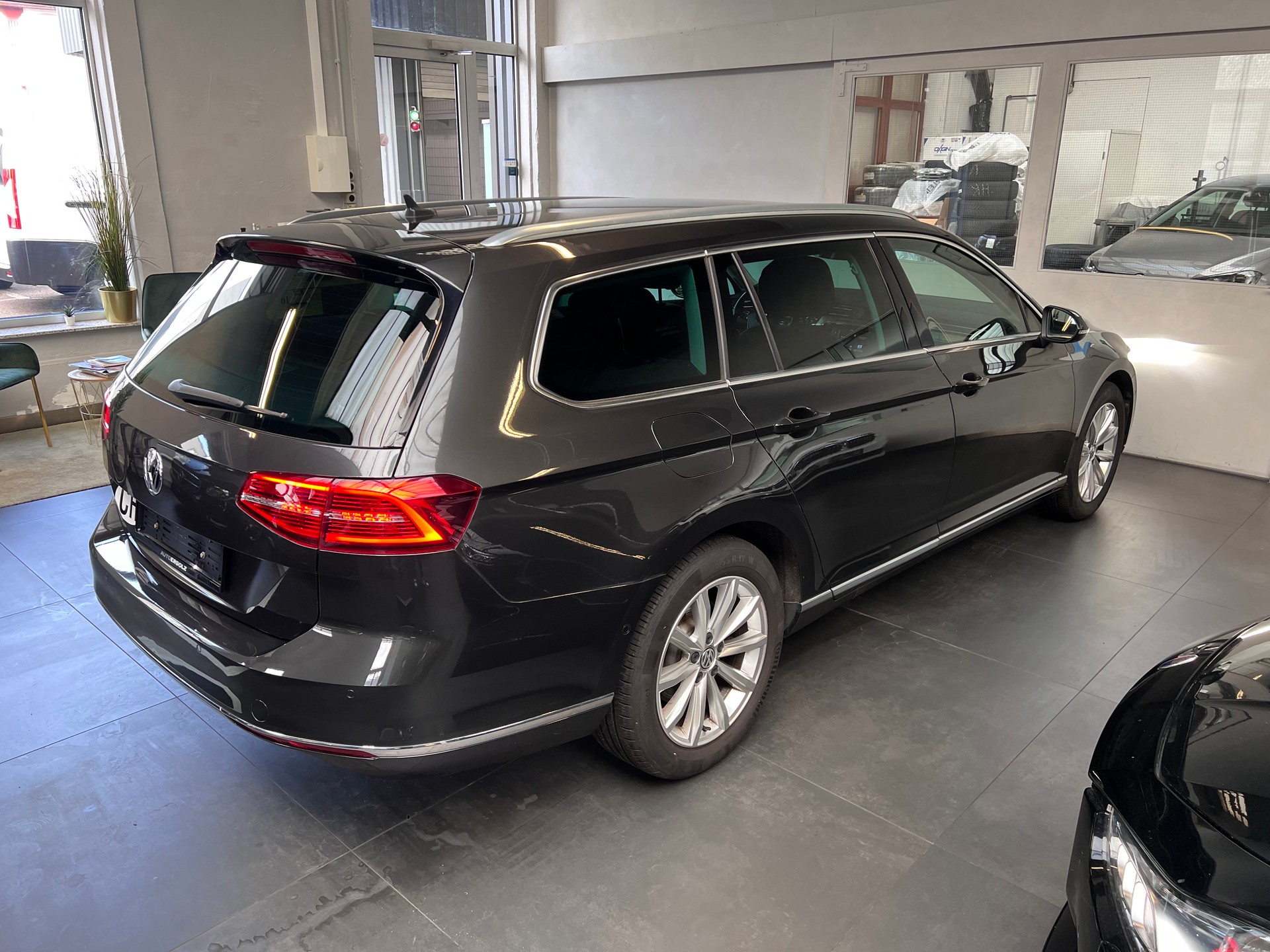 VW Passat Variant 1.8 TSI BMT Highline DSG-image-3