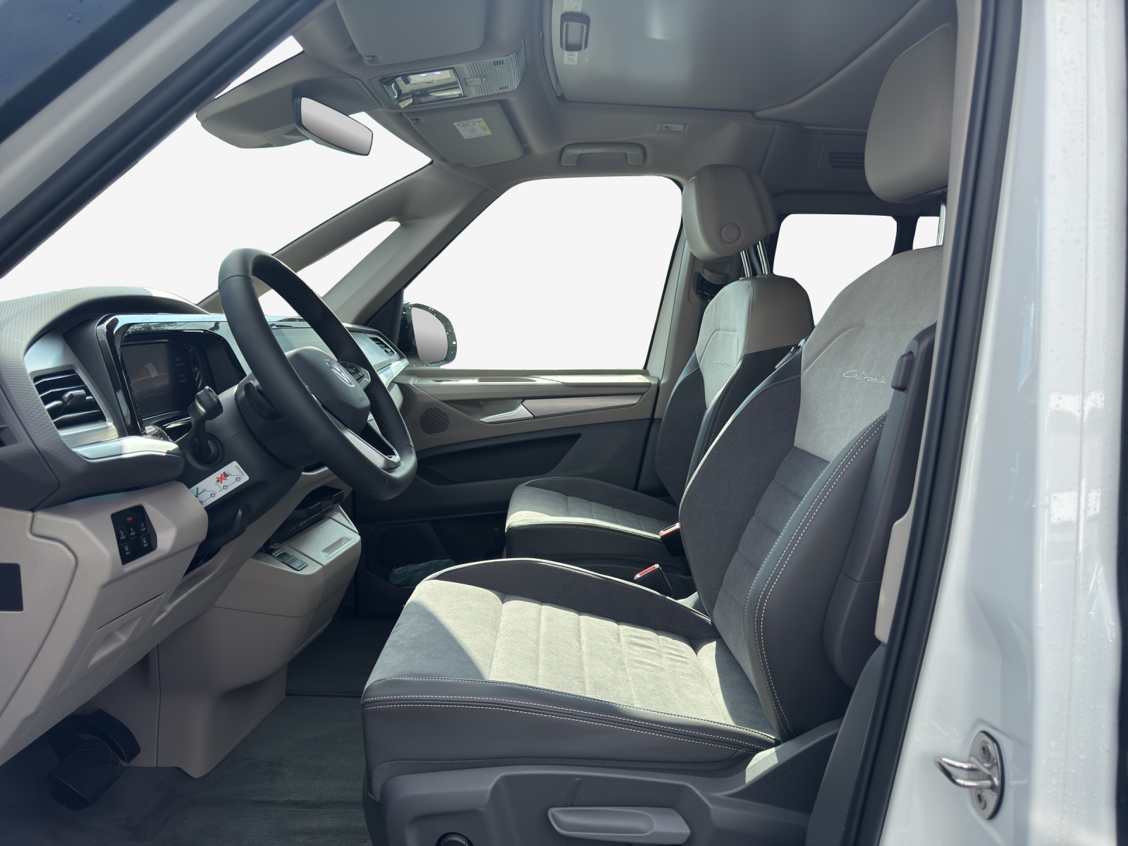 VW California eHybrid Ocean Liberty 4Motion-image-7