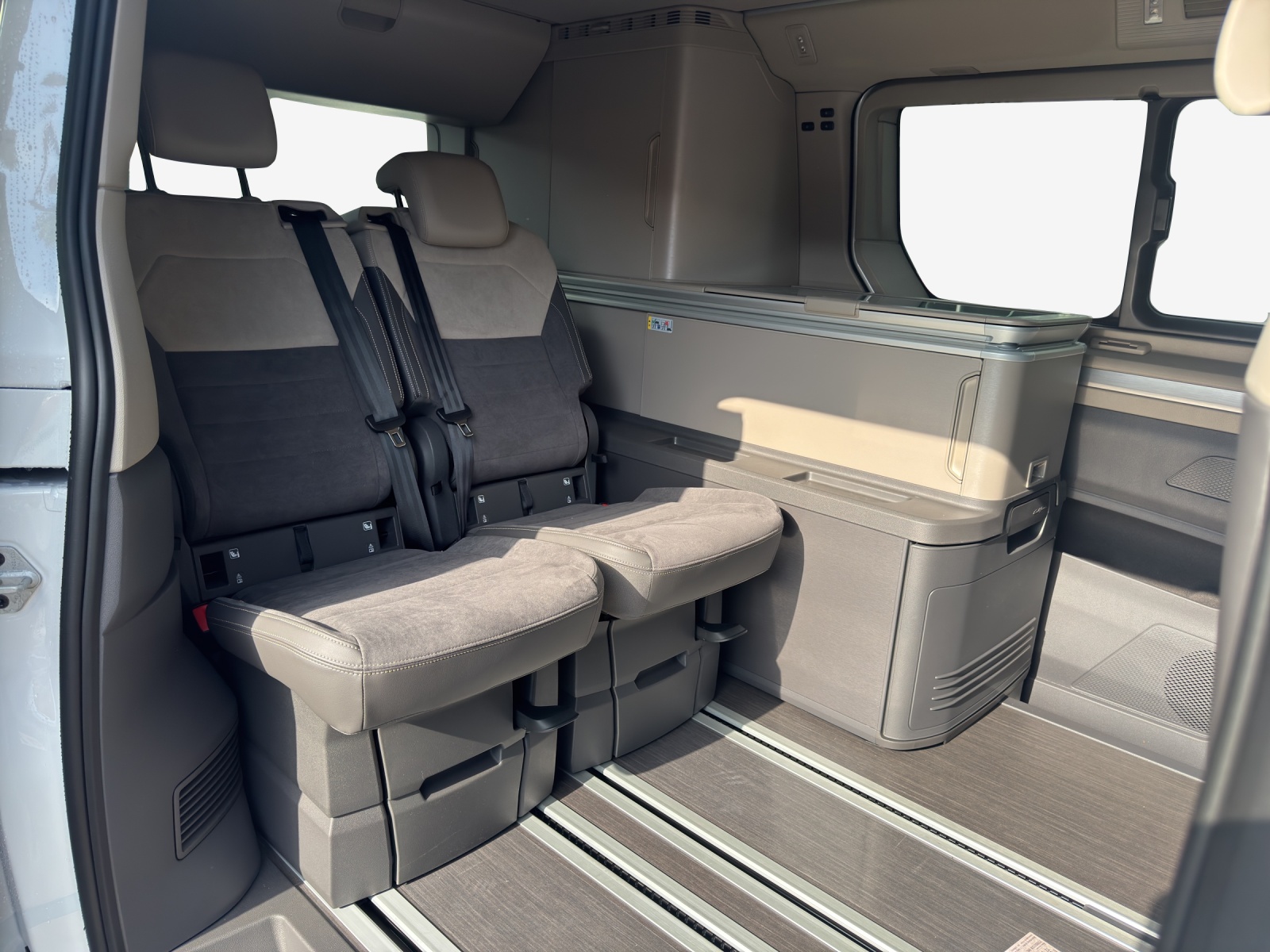 VW California eHybrid Ocean 4Motion-image-11