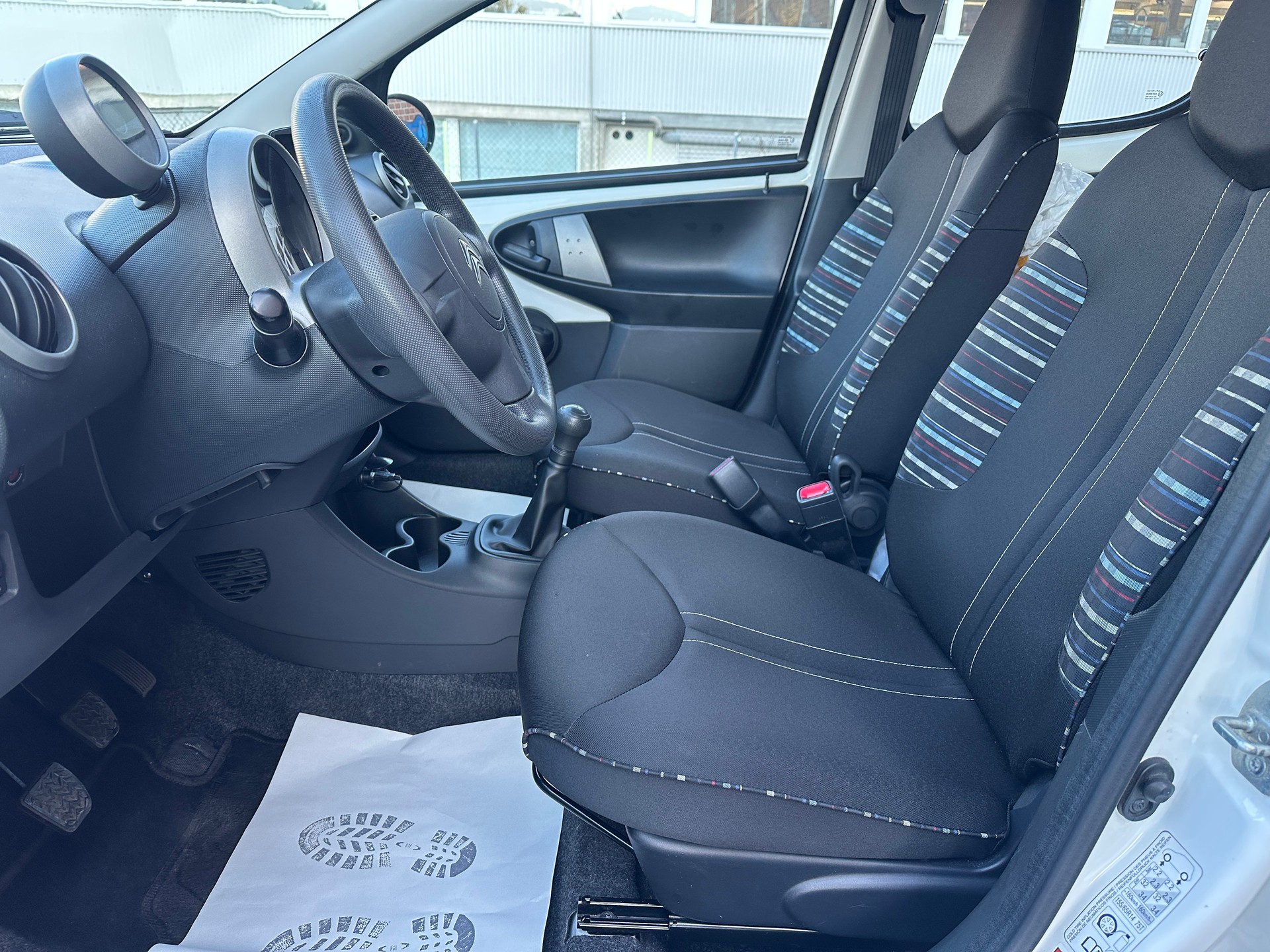 CITROEN C1 1.0i Exclusive-image-14
