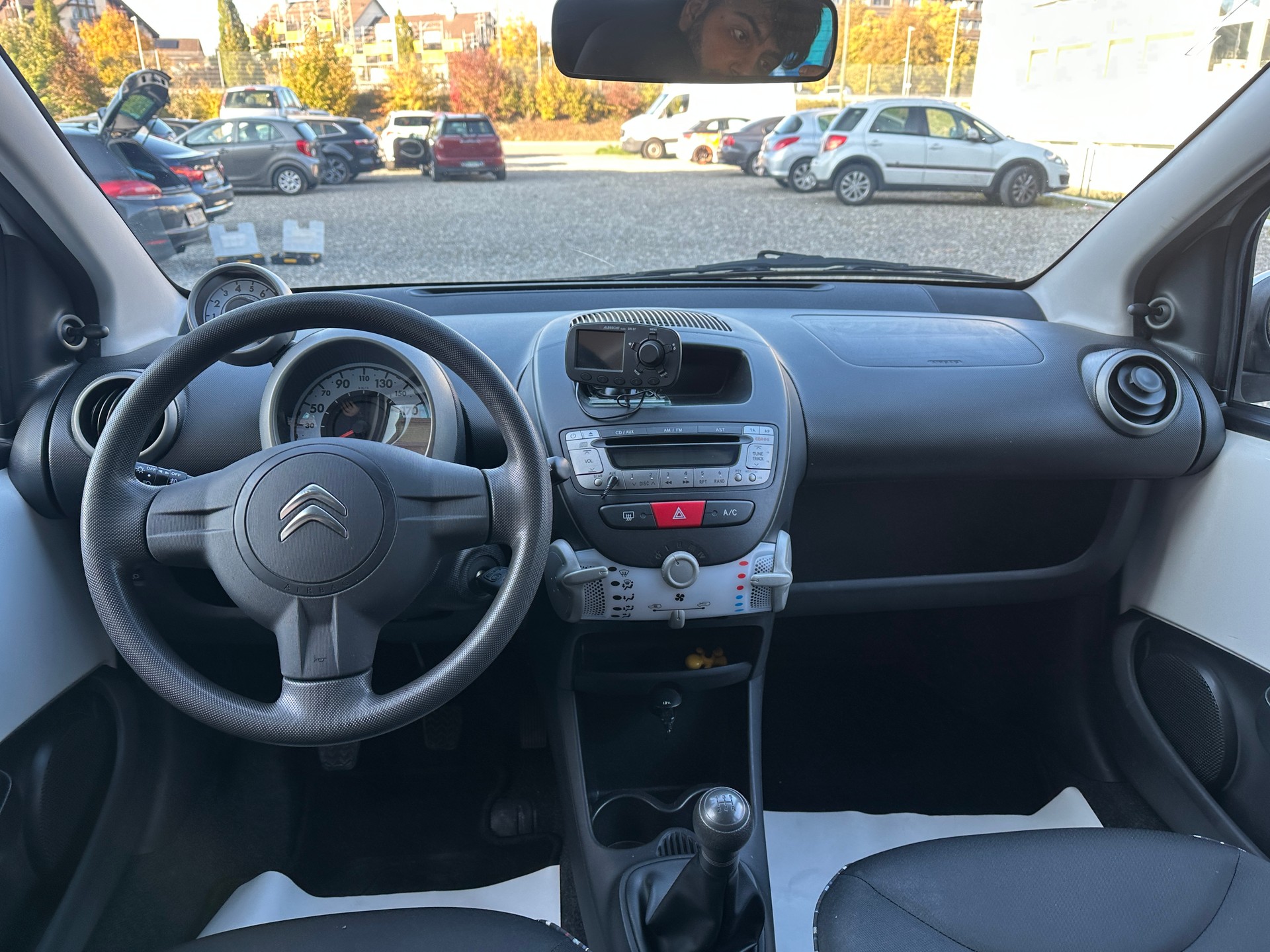 CITROEN C1 1.0i Exclusive-image-11
