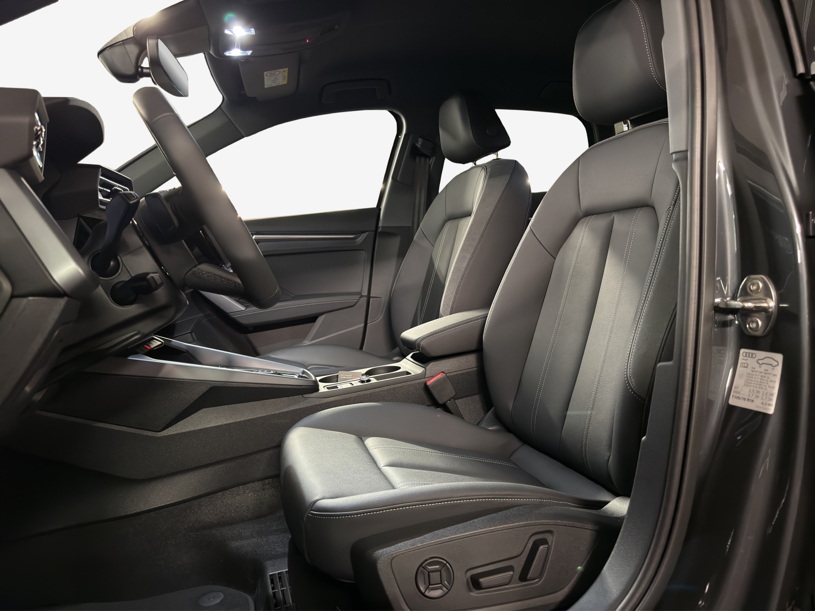 AUDI A3 allstreet 35 TFSI Attraction S-tronic-image-7