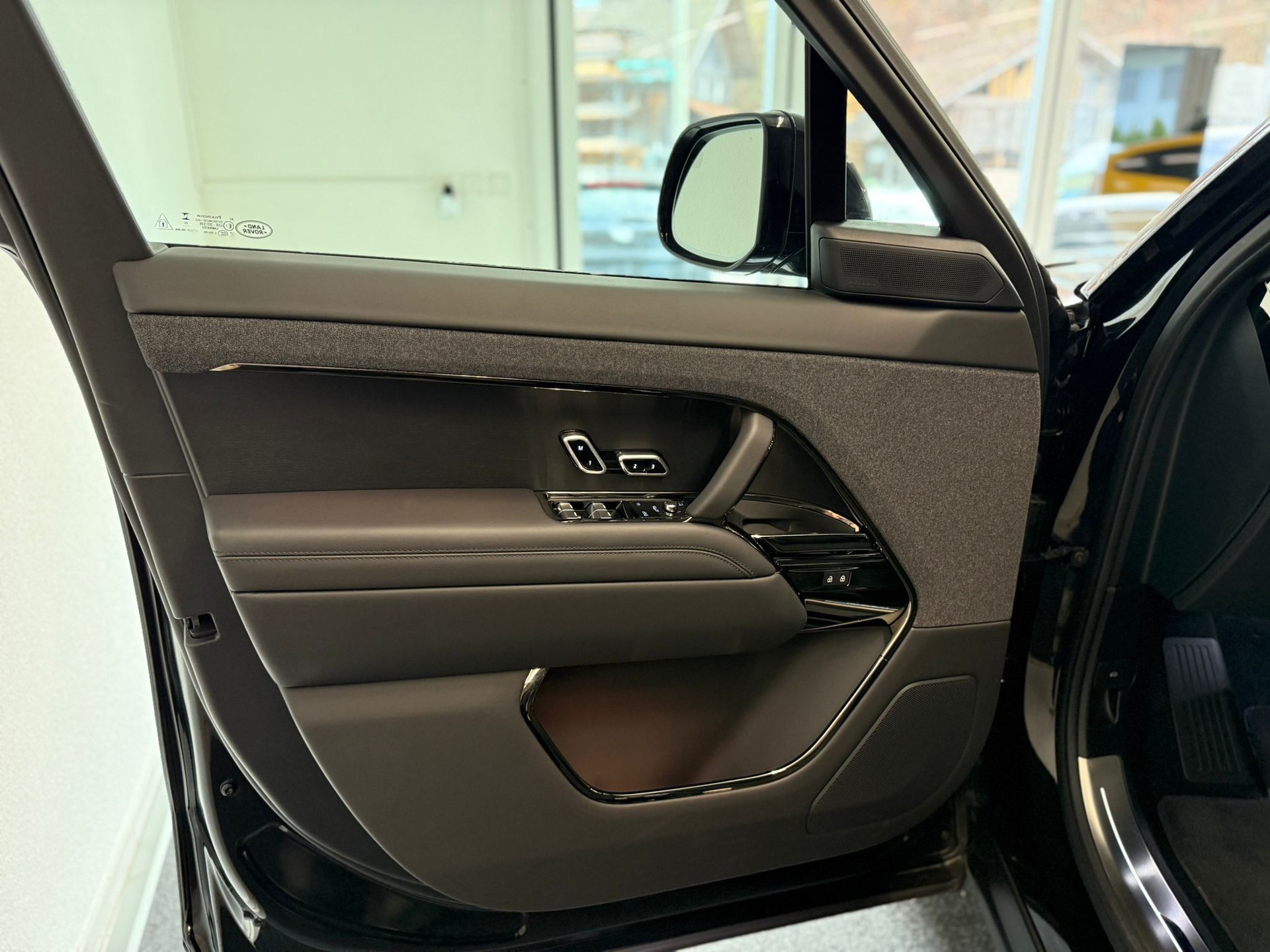 LAND ROVER Range Rover Sport P550e 3.0 Si6 PHEV Autobiography Automatic-image-8