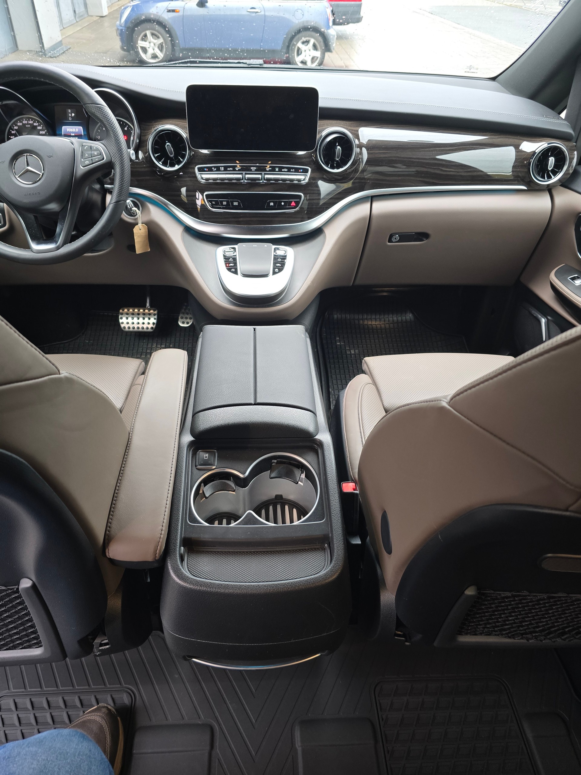 MERCEDES-BENZ V 300 d lang Avantgarde 4Matic 9G-Tronic POWER KIT 296 PS-image-4