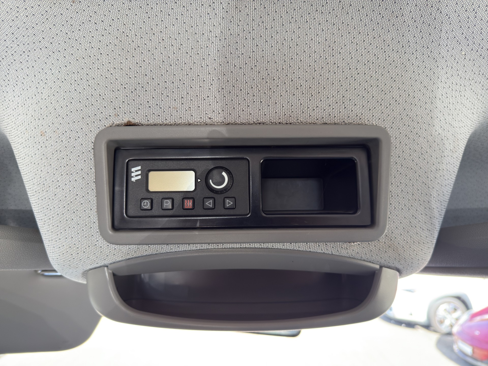 VW Crafter 35 2.5 TDI 109 PS-image-12