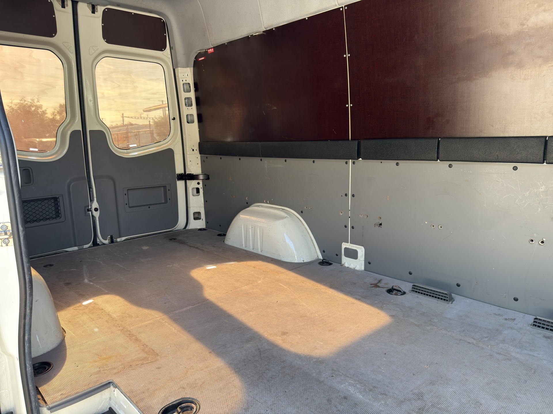VW Crafter 35 2.5 TDI 109 PS-image-14