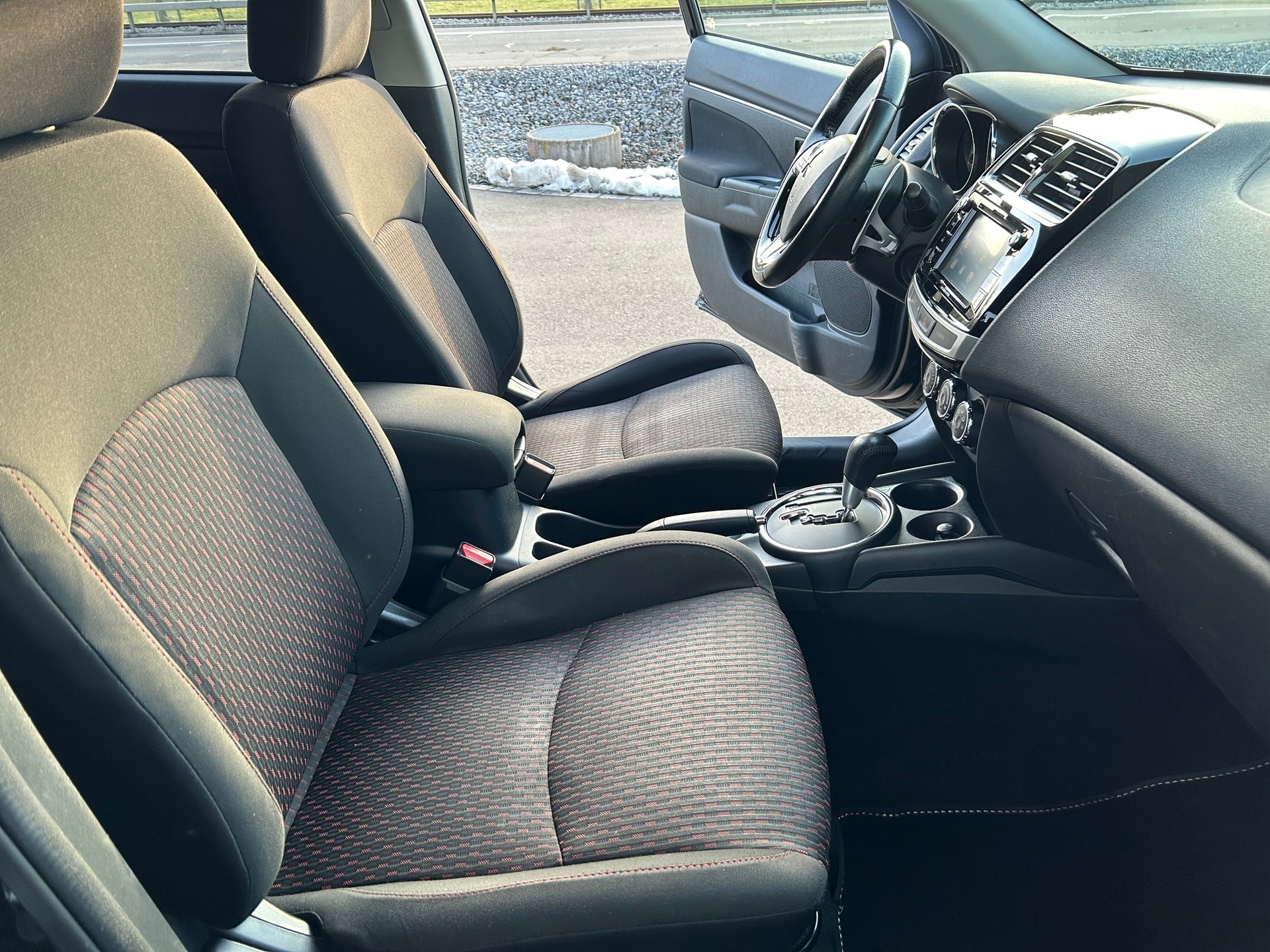 MITSUBISHI ASX 2.2 DID Style Anniversary 4WD Automatic-image-10