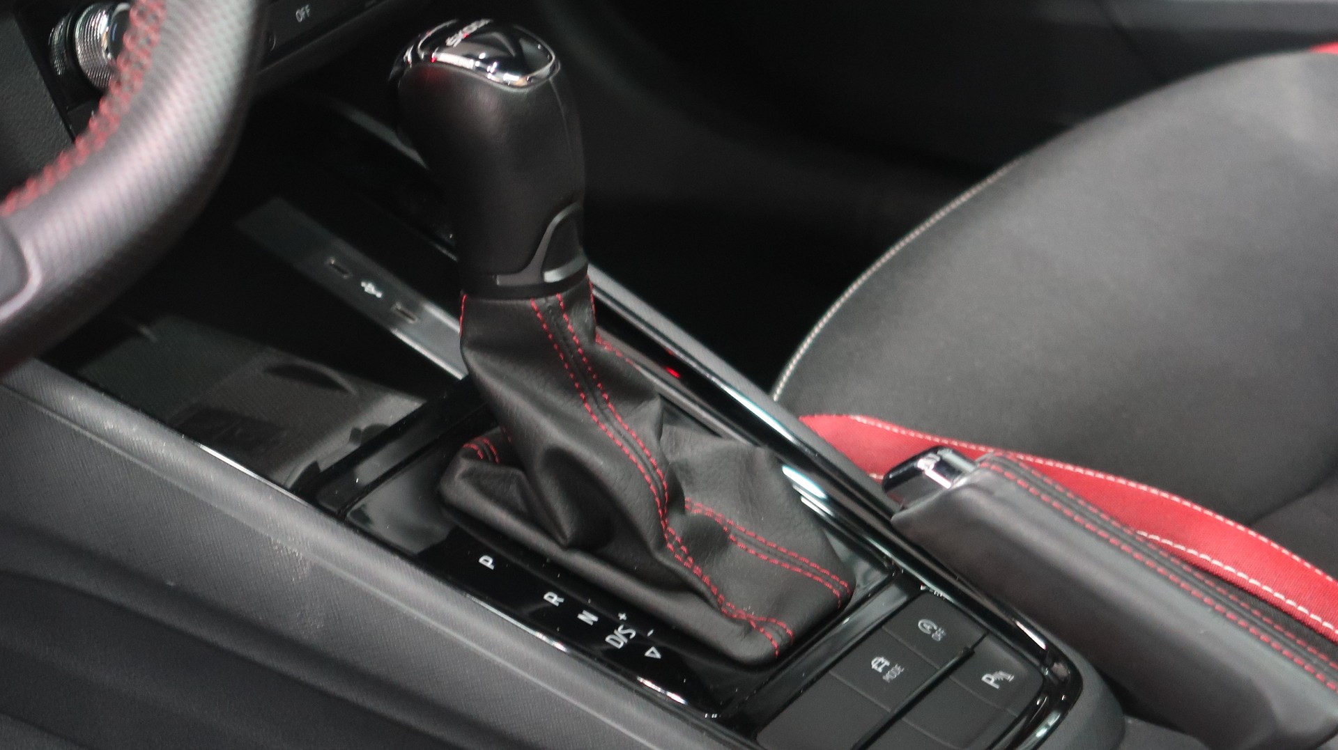 SKODA Kamiq 1.5 TSI ACT Monte Carlo DSG / CH / MFK / GARANTIE-image-15