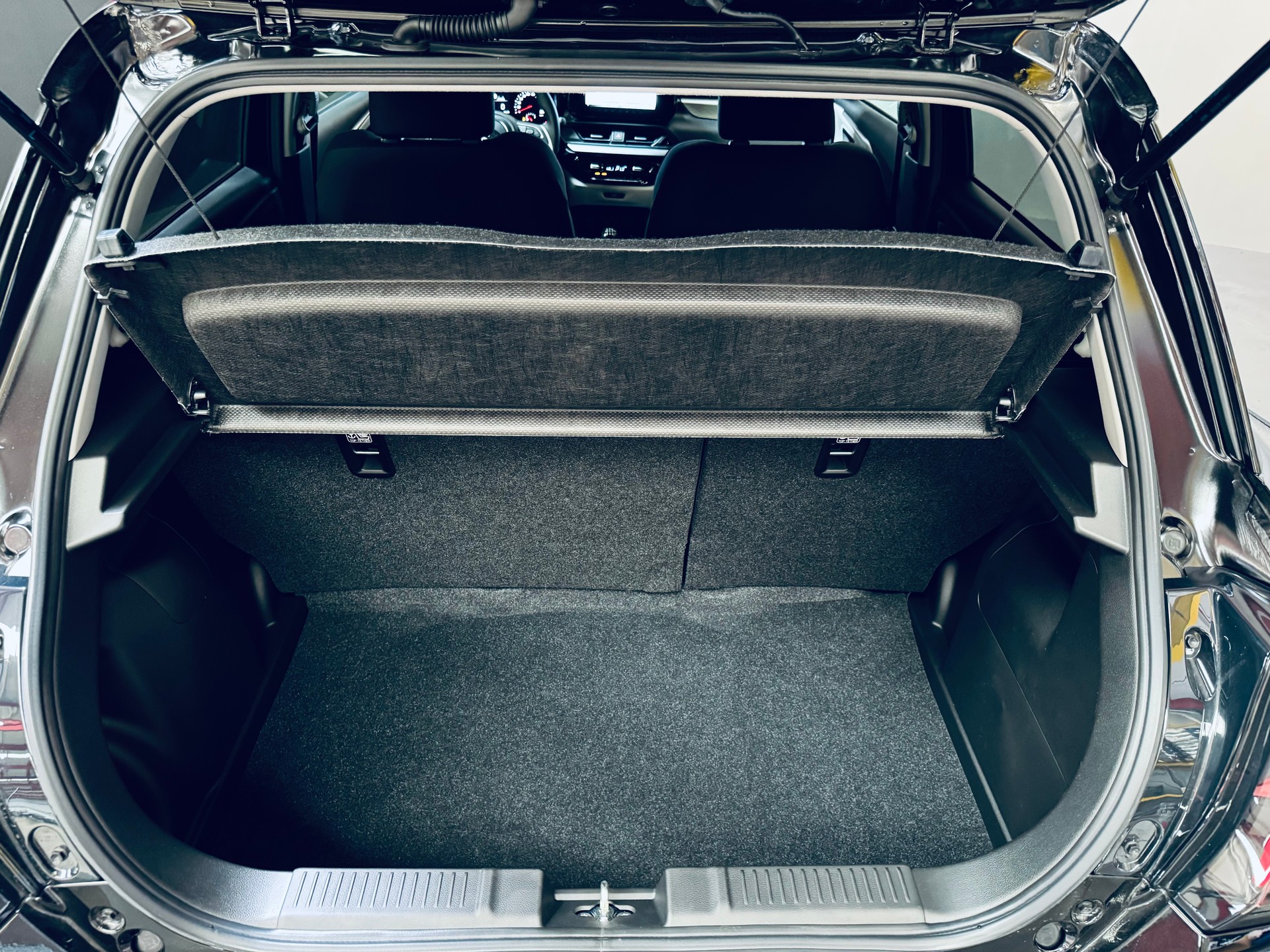 SUZUKI Swift 1.2 Compact Top Hybrid 4x4-image-10