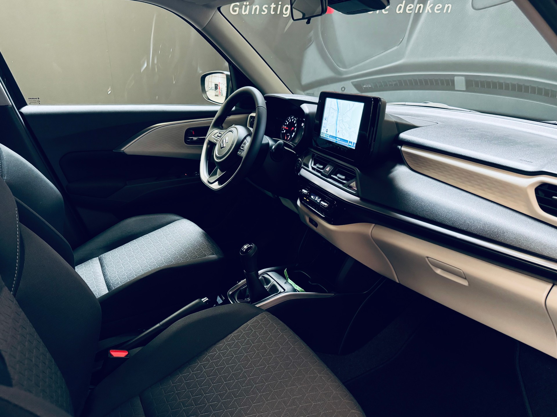 SUZUKI Swift 1.2 Compact Top Hybrid 4x4-image-15