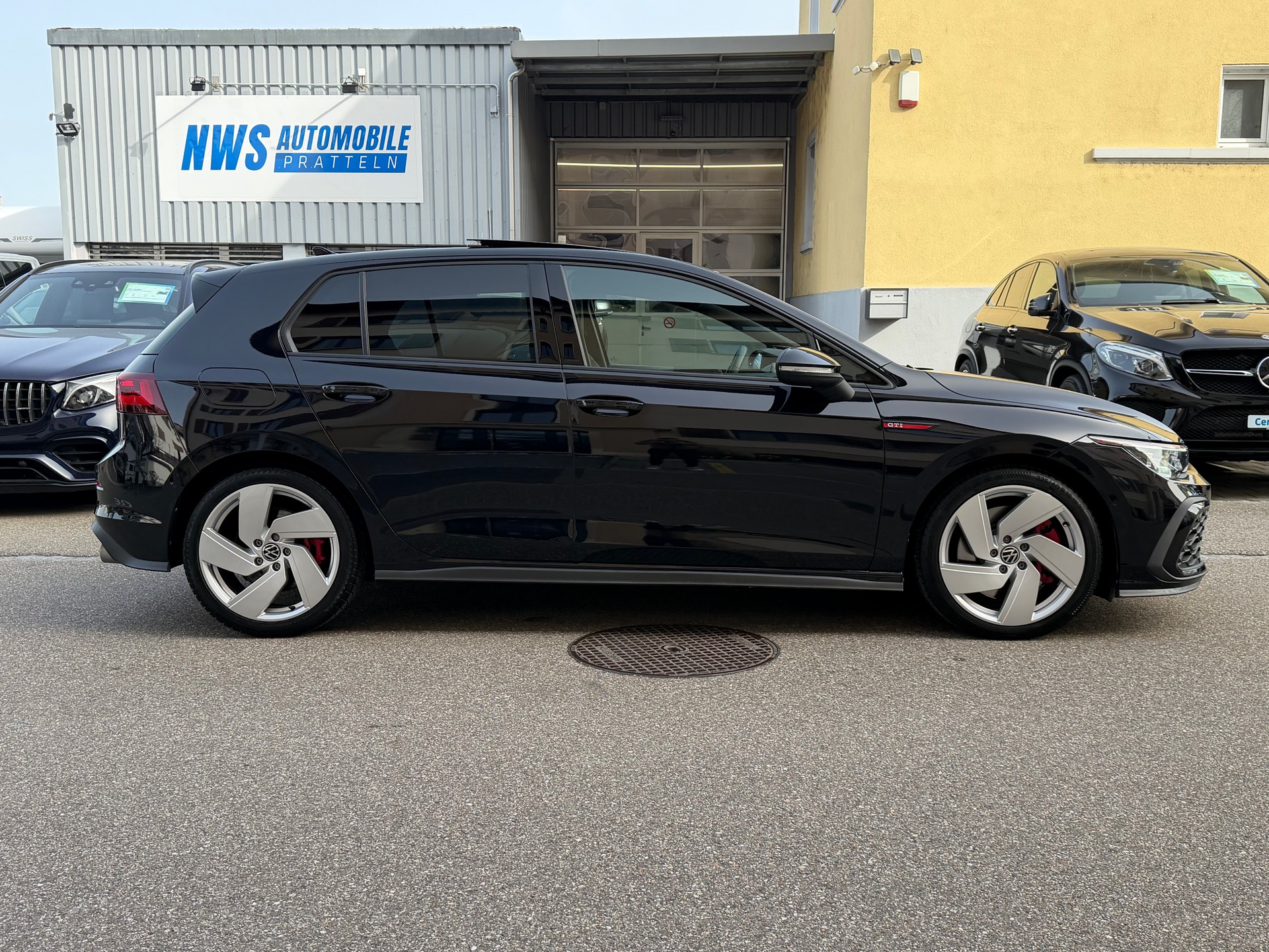 VW Golf 2.0 TSI GTI DSG-showroom-element-2