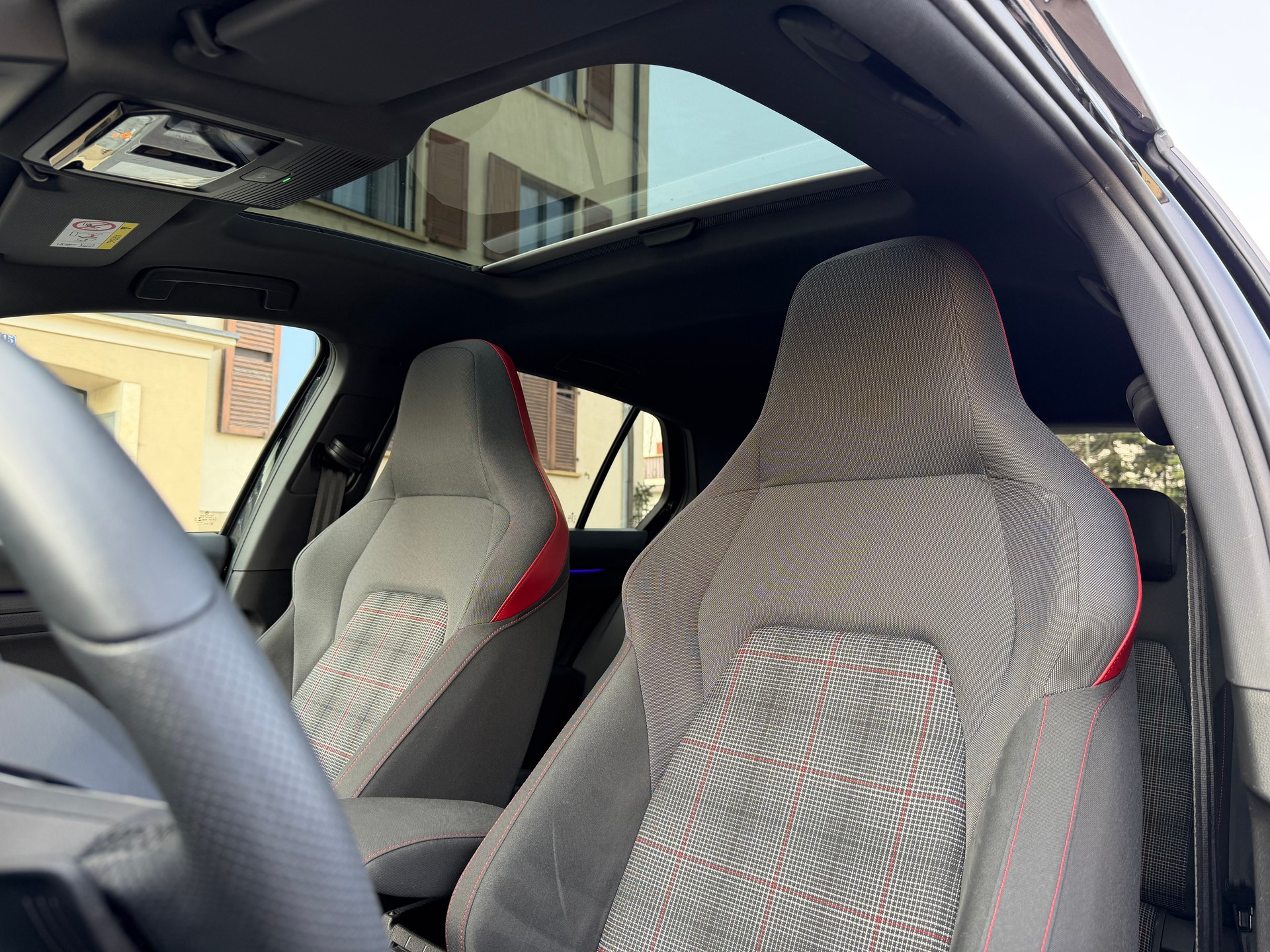 VW Golf 2.0 TSI GTI DSG-image-11